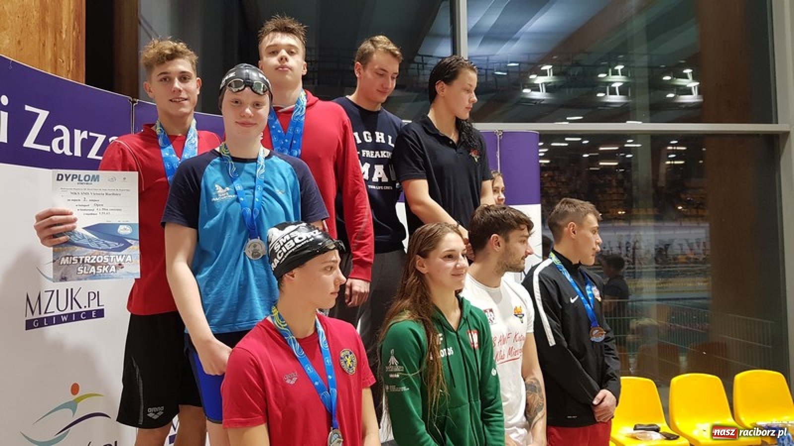 Zdjęcie w galerii na portalu naszraciborz.pl: Medalowe żniwa pływaków ZSOMS wiadomości z regionu