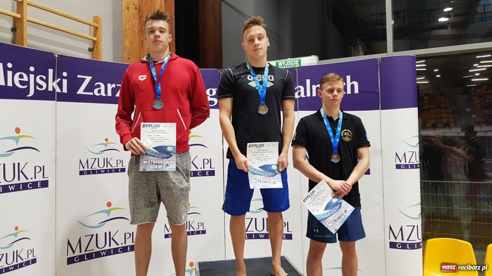 Zdjęcie w galerii na portalu naszraciborz.pl: Medalowe żniwa pływaków ZSOMS wiadomości z regionu