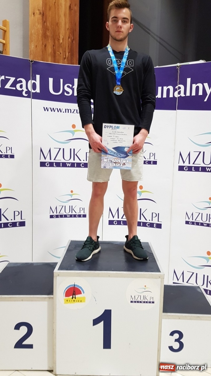 Zdjęcie w galerii na portalu naszraciborz.pl: Medalowe żniwa pływaków ZSOMS wiadomości z regionu