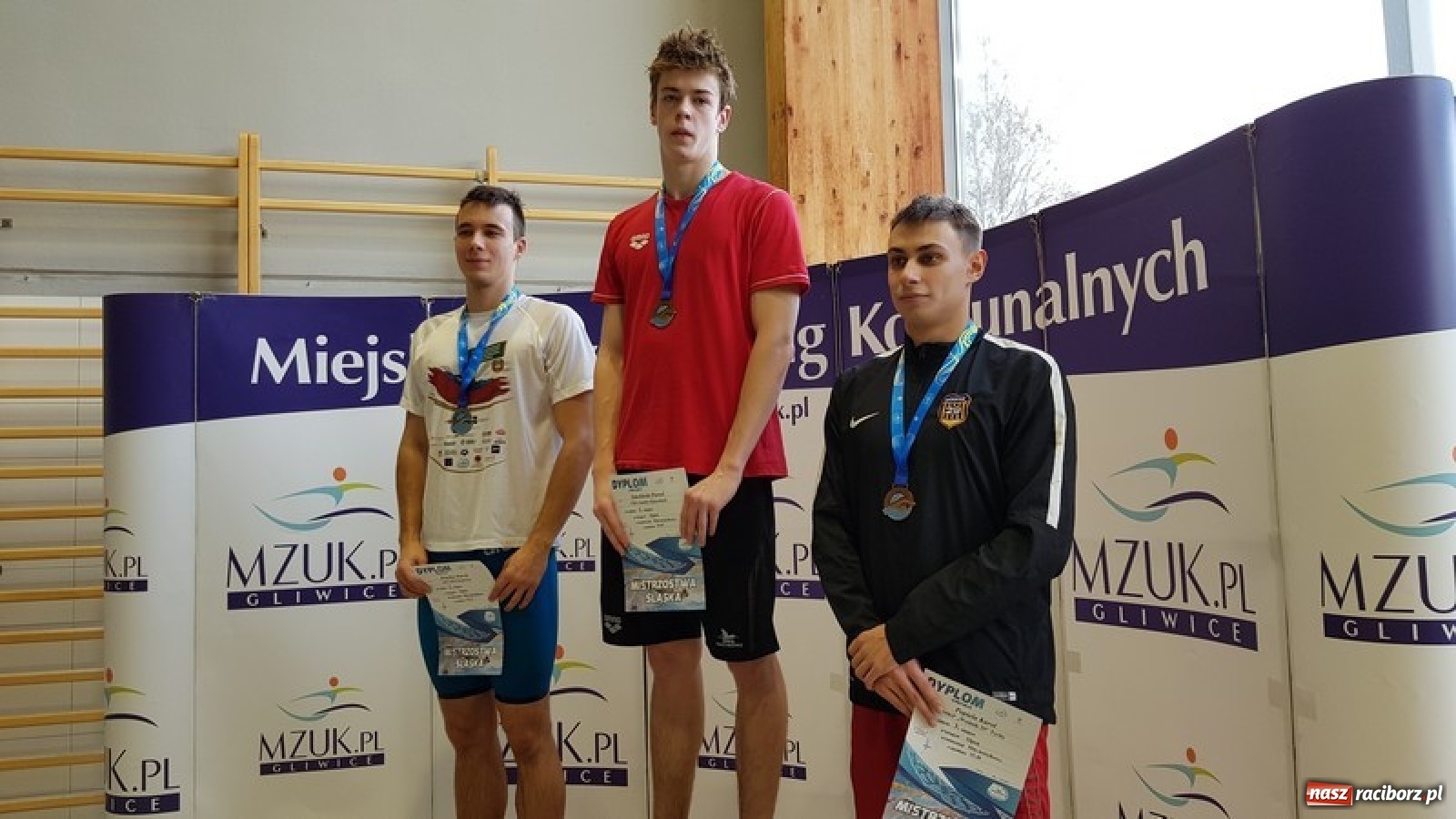 Zdjęcie w galerii na portalu naszraciborz.pl: Medalowe żniwa pływaków ZSOMS wiadomości z regionu