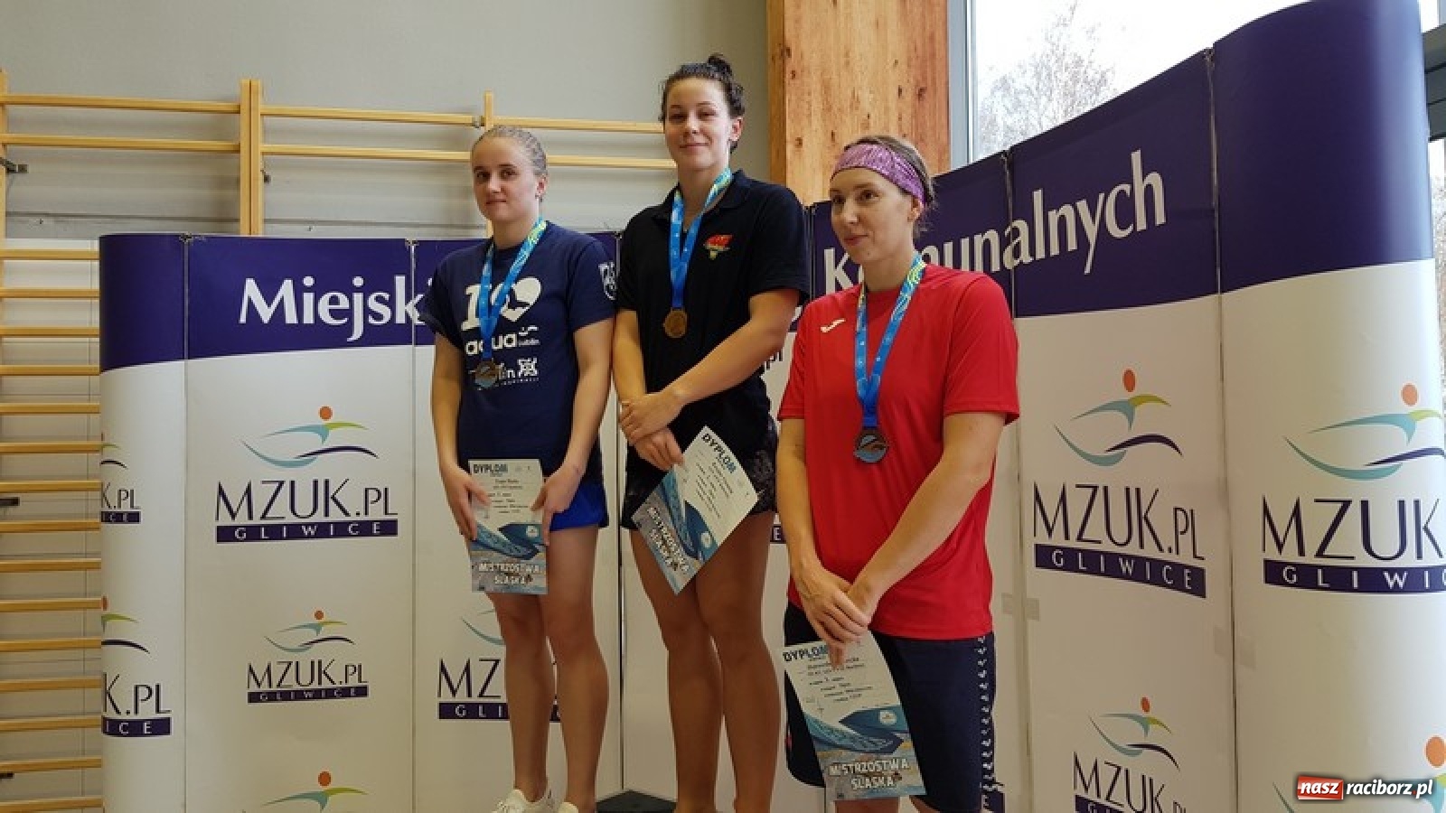 Zdjęcie w galerii na portalu naszraciborz.pl: Medalowe żniwa pływaków ZSOMS wiadomości z regionu