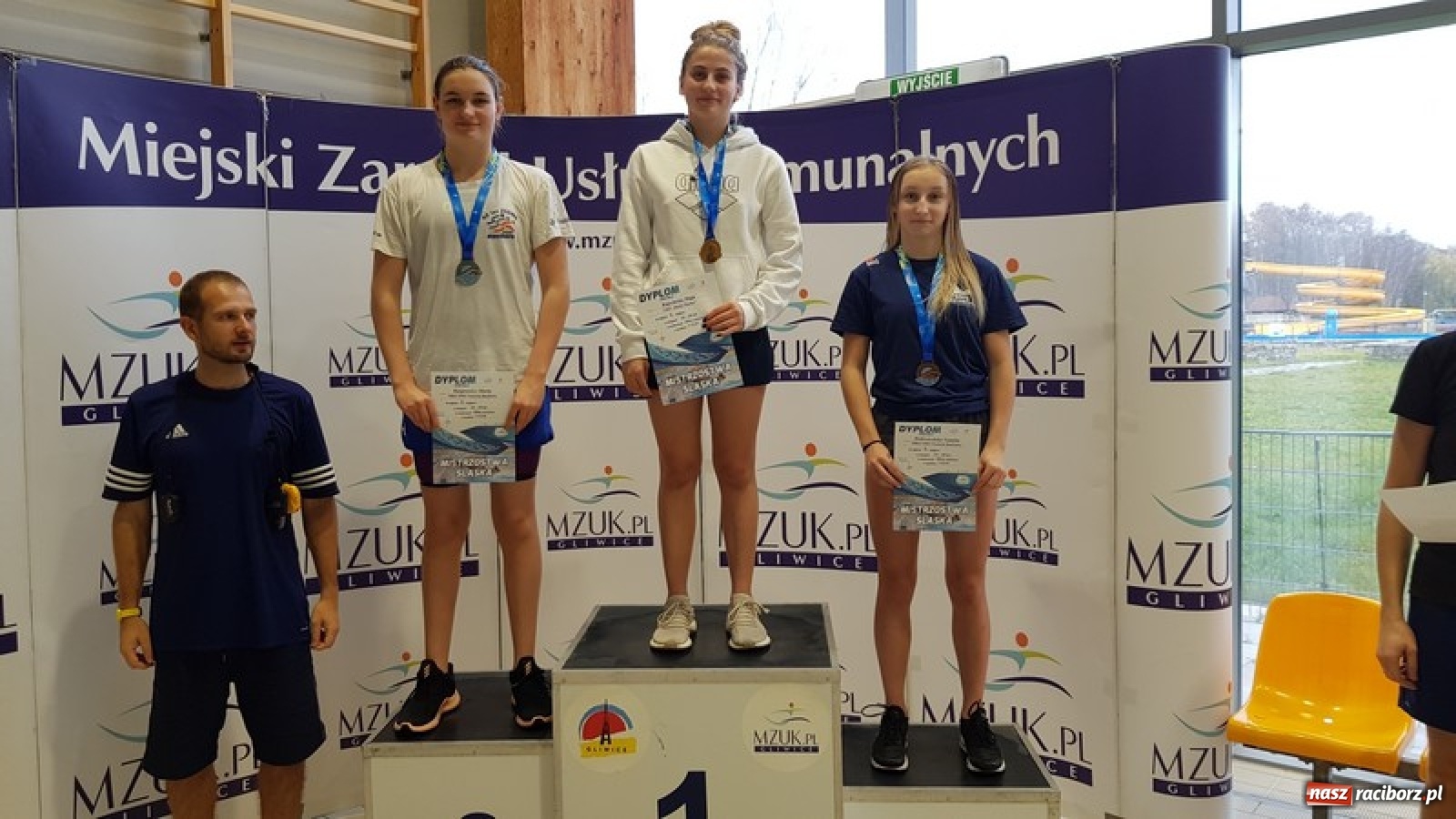 Zdjęcie w galerii na portalu naszraciborz.pl: Medalowe żniwa pływaków ZSOMS wiadomości z regionu