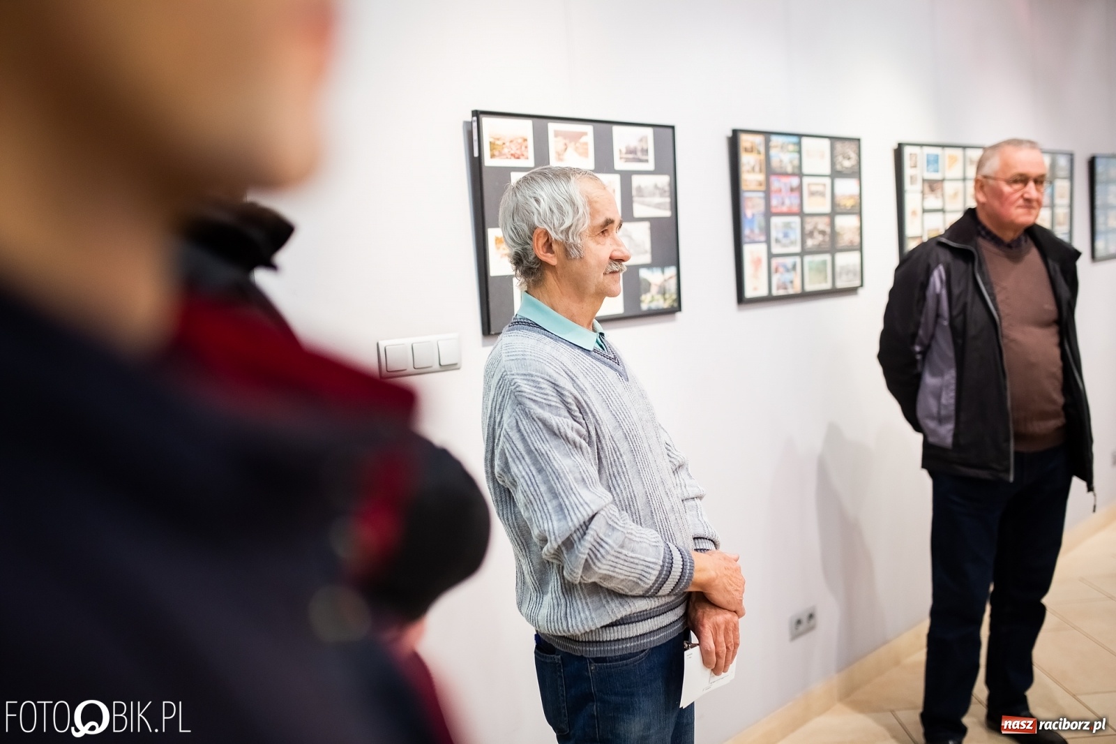 Zdjęcie w galerii na portalu naszraciborz.pl: Wystawa widokówek w Galerii Obok wiadomości z regionu