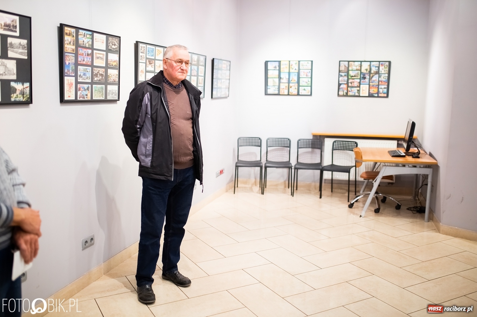 Zdjęcie w galerii na portalu naszraciborz.pl: Wystawa widokówek w Galerii Obok wiadomości z regionu