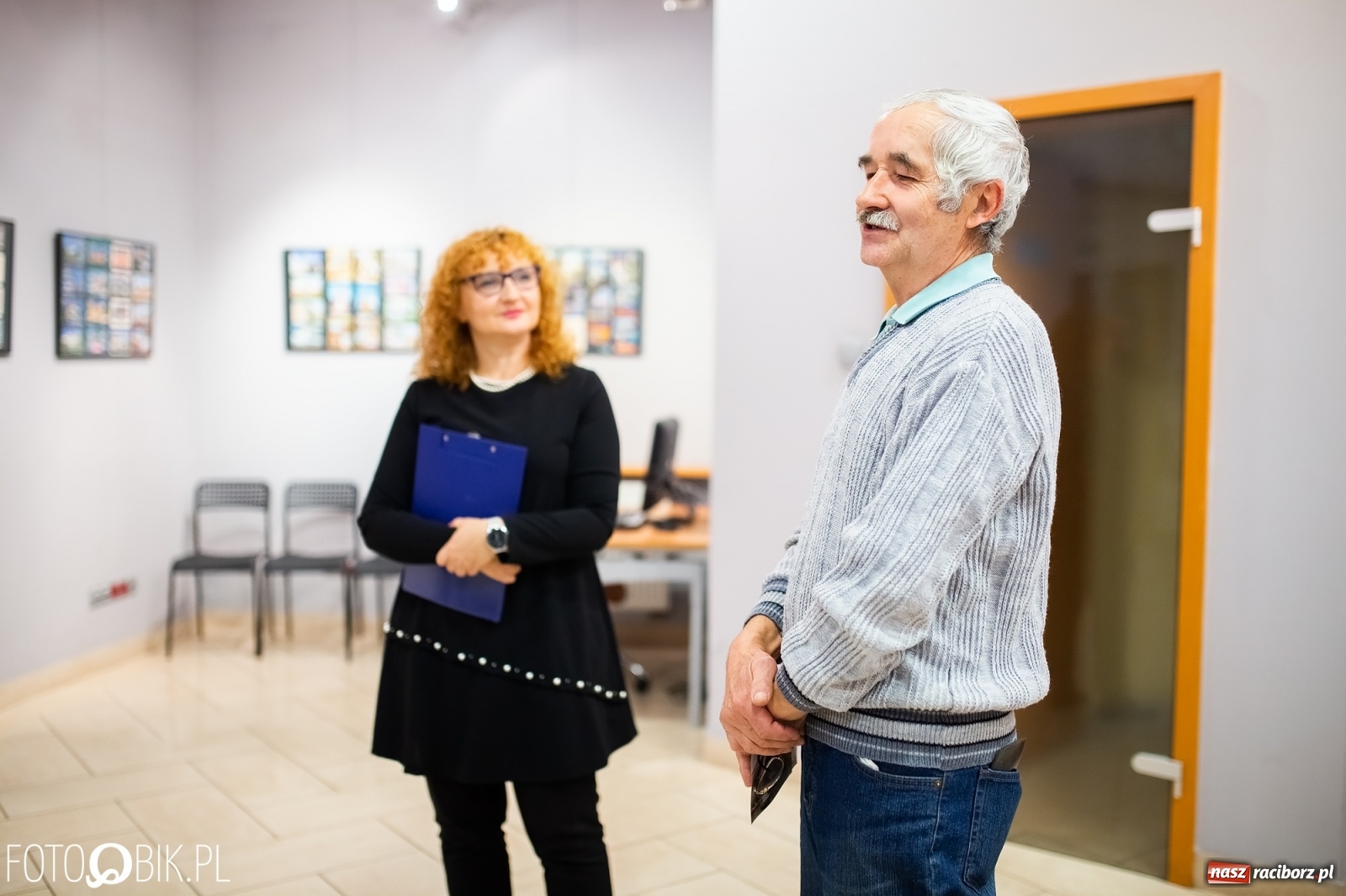 Zdjęcie w galerii na portalu naszraciborz.pl: Wystawa widokówek w Galerii Obok wiadomości z regionu