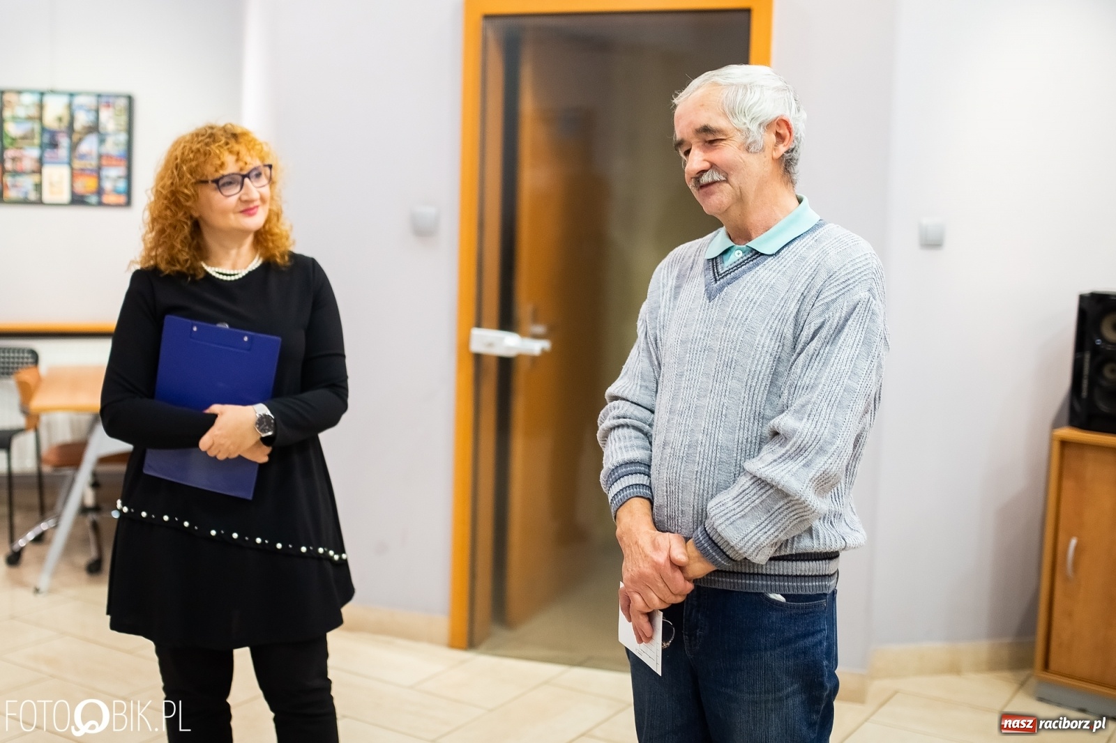 Zdjęcie w galerii na portalu naszraciborz.pl: Wystawa widokówek w Galerii Obok wiadomości z regionu