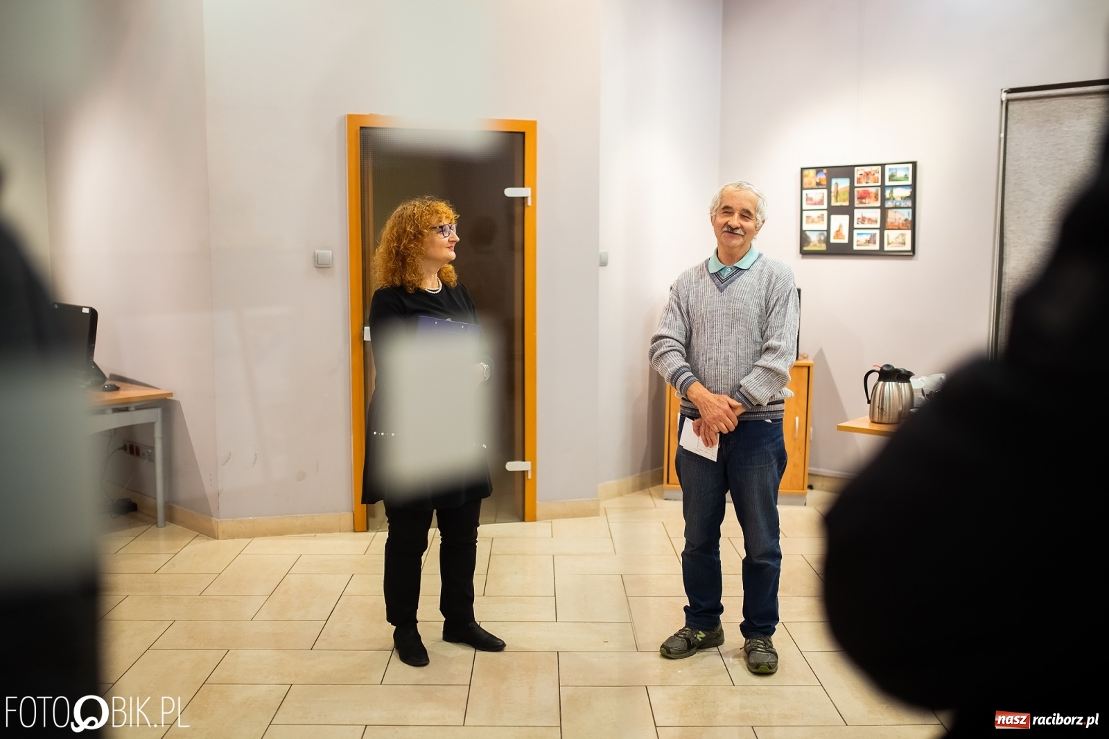 Zdjęcie w galerii na portalu naszraciborz.pl: Wystawa widokówek w Galerii Obok wiadomości z regionu