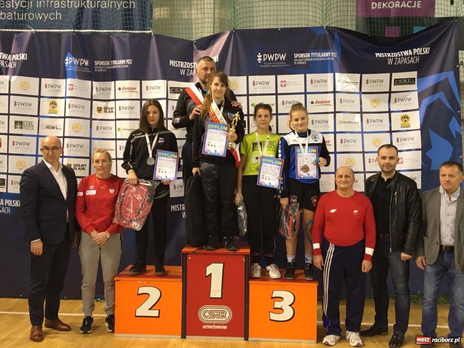 Zdjęcie w galerii na portalu naszraciborz.pl: Zapaśnicy ZSOMS na podium  wiadomości z regionu