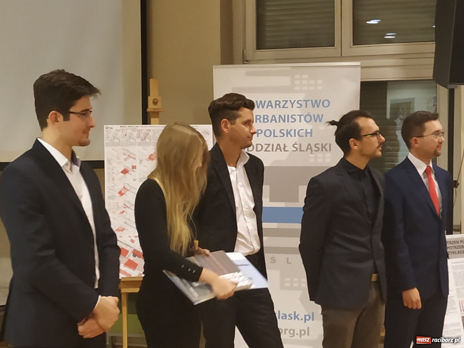 Zdjęcie w galerii na portalu naszraciborz.pl: Dyplomant raciborskiej PWSZ z nagrodą Towarszystwa Urbanistów Polskich wiadomości z regionu