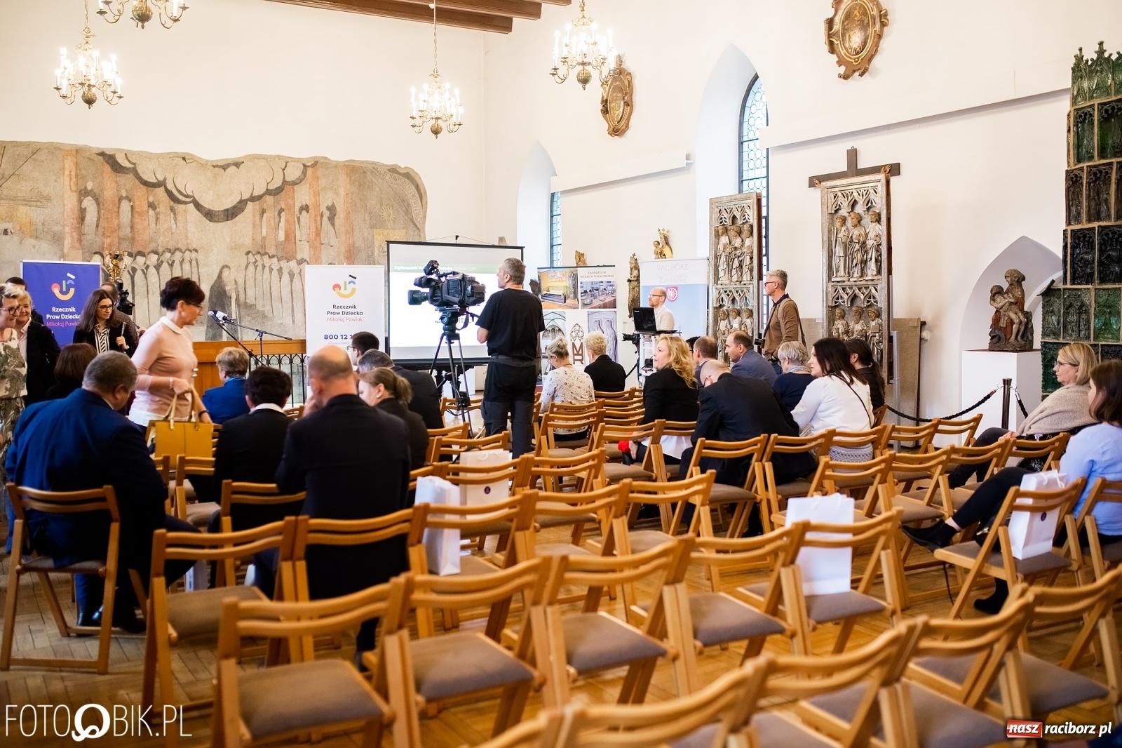 Zdjęcie w galerii na portalu naszraciborz.pl: Racibórz otrzymał honorowy tytuł Miasta przyjaznego prawom dziecka wiadomości z regionu