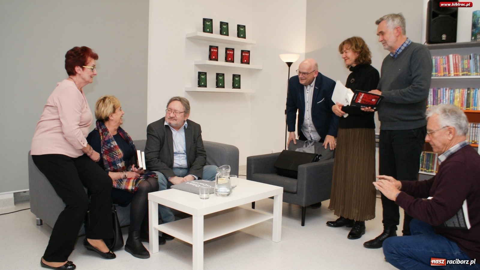 Zdjęcie w galerii na portalu naszraciborz.pl: Leszek Libera gościem raciborskiej biblioteka wiadomości z regionu