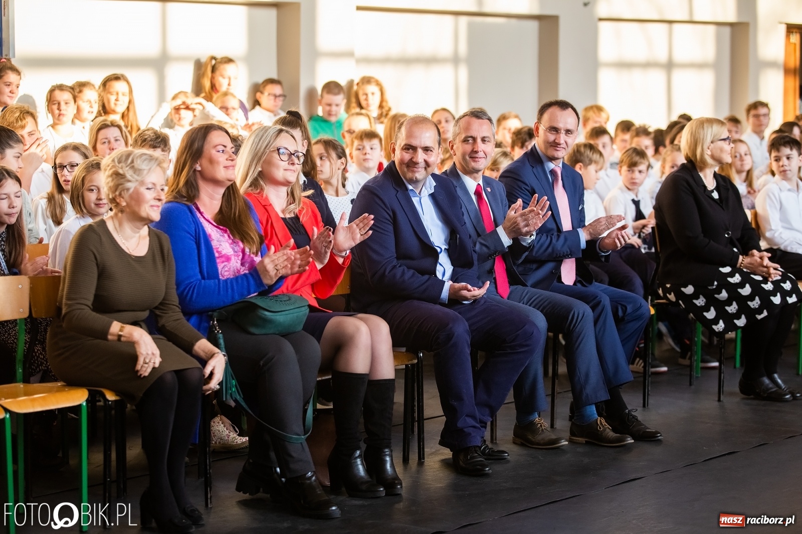 Zdjęcie w galerii na portalu naszraciborz.pl: Spotkanie Rzecznika Mikołaja Pawlaka z uczniami SP 1 wiadomości z regionu