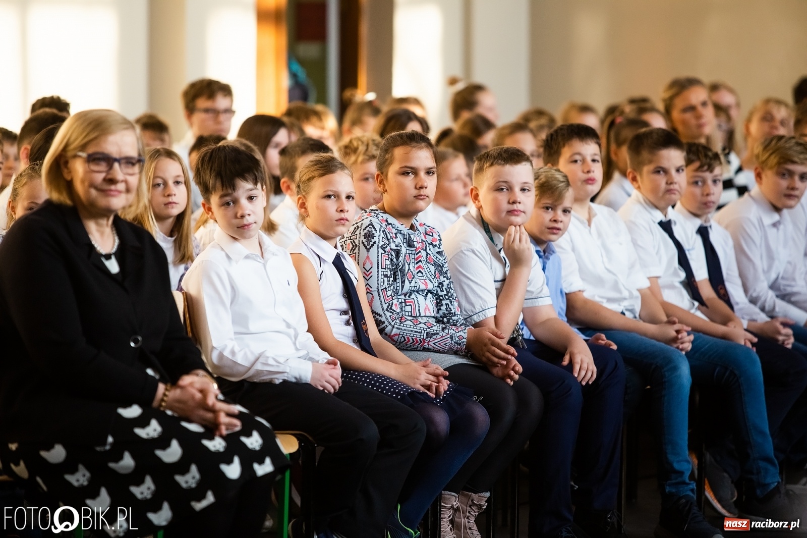 Zdjęcie w galerii na portalu naszraciborz.pl: Spotkanie Rzecznika Mikołaja Pawlaka z uczniami SP 1 wiadomości z regionu