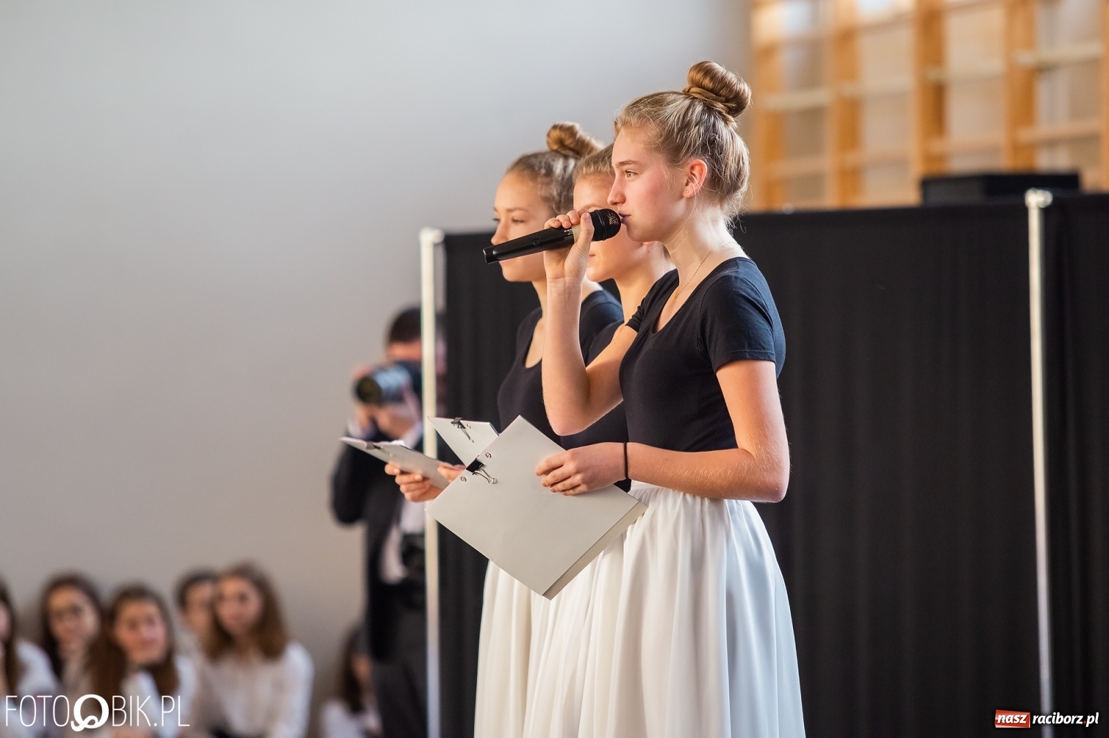 Zdjęcie w galerii na portalu naszraciborz.pl: Spotkanie Rzecznika Mikołaja Pawlaka z uczniami SP 1 wiadomości z regionu