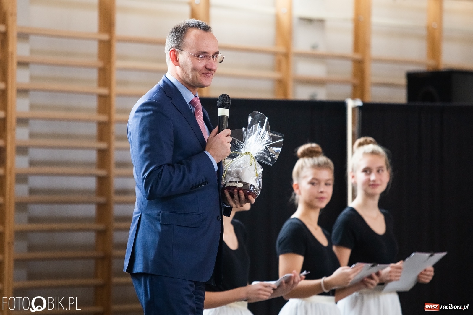 Zdjęcie w galerii na portalu naszraciborz.pl: Spotkanie Rzecznika Mikołaja Pawlaka z uczniami SP 1 wiadomości z regionu