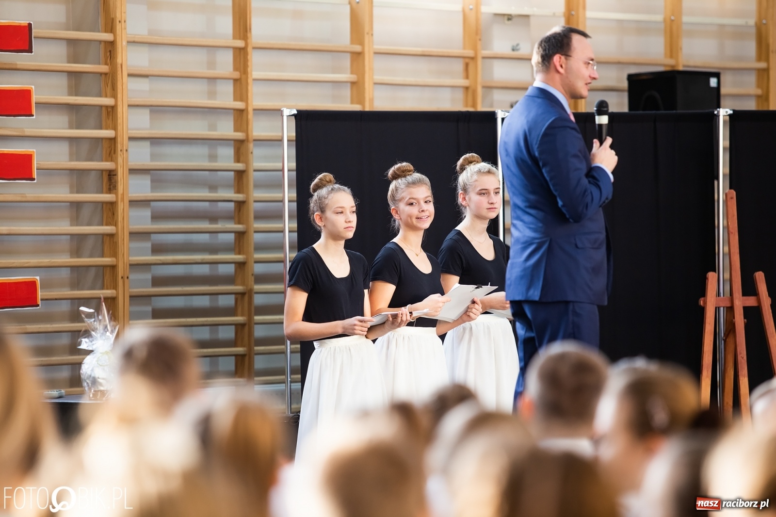 Zdjęcie w galerii na portalu naszraciborz.pl: Spotkanie Rzecznika Mikołaja Pawlaka z uczniami SP 1 wiadomości z regionu