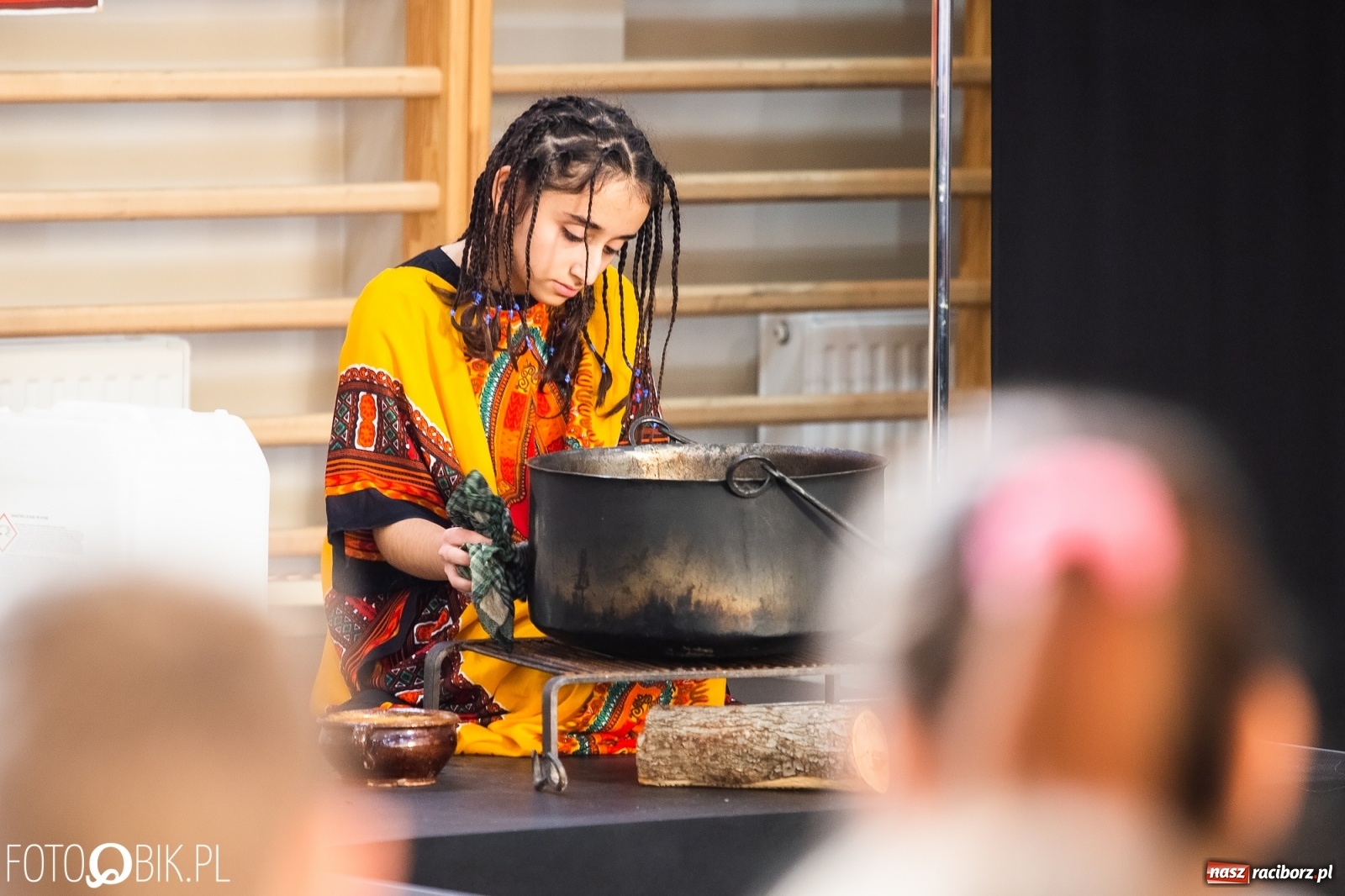 Zdjęcie w galerii na portalu naszraciborz.pl: Spotkanie Rzecznika Mikołaja Pawlaka z uczniami SP 1 wiadomości z regionu