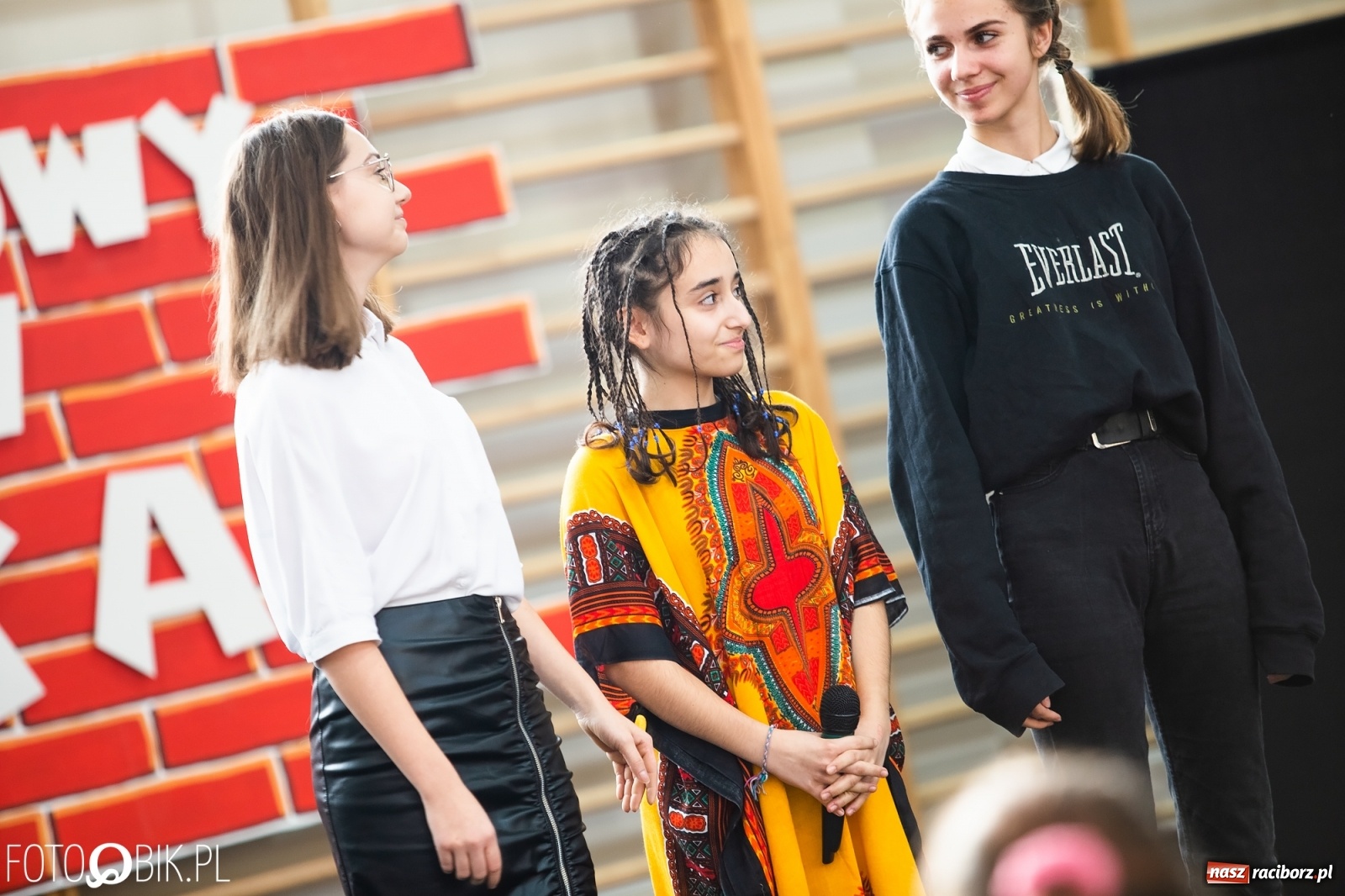 Zdjęcie w galerii na portalu naszraciborz.pl: Spotkanie Rzecznika Mikołaja Pawlaka z uczniami SP 1 wiadomości z regionu