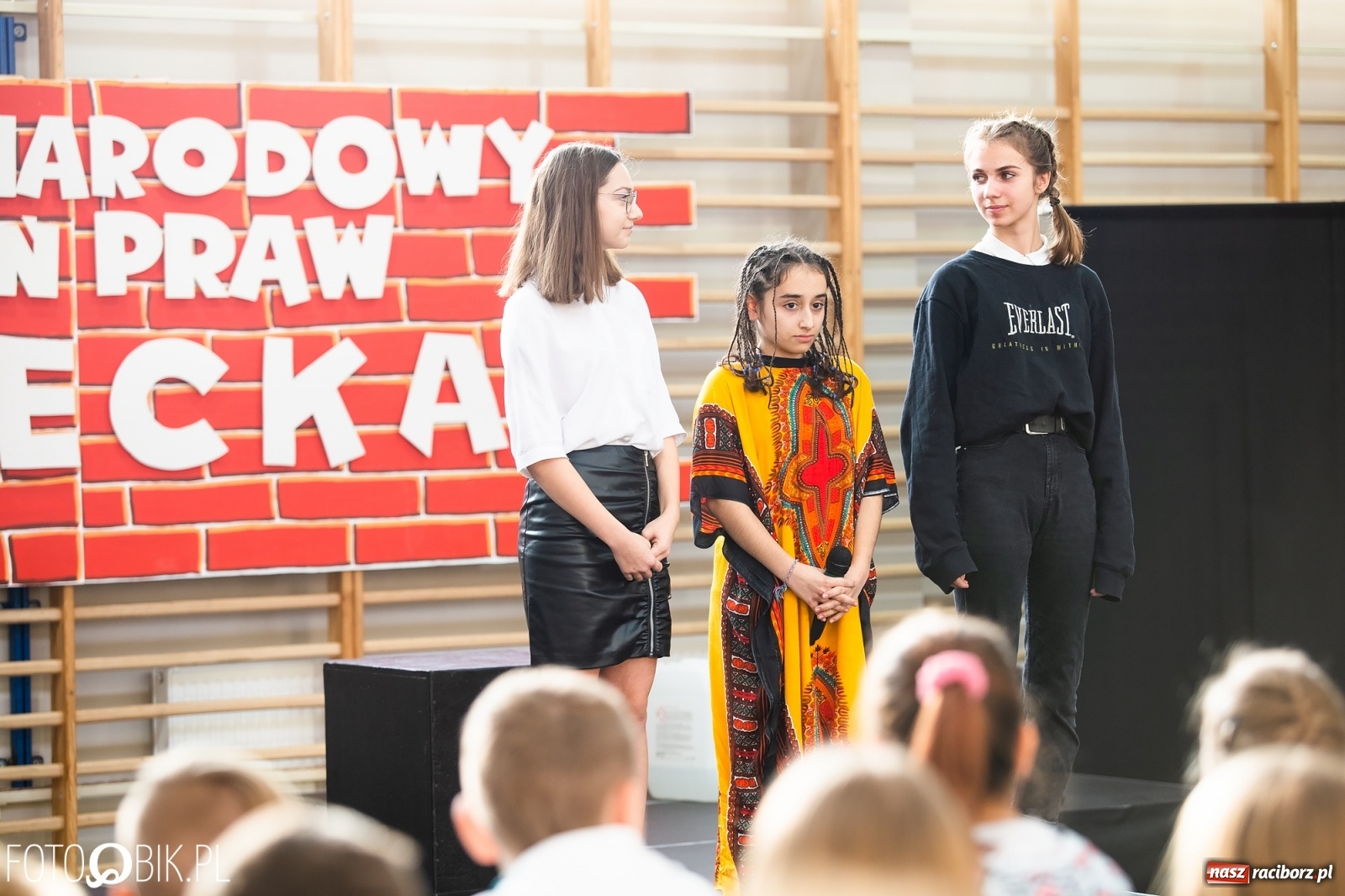 Zdjęcie w galerii na portalu naszraciborz.pl: Spotkanie Rzecznika Mikołaja Pawlaka z uczniami SP 1 wiadomości z regionu