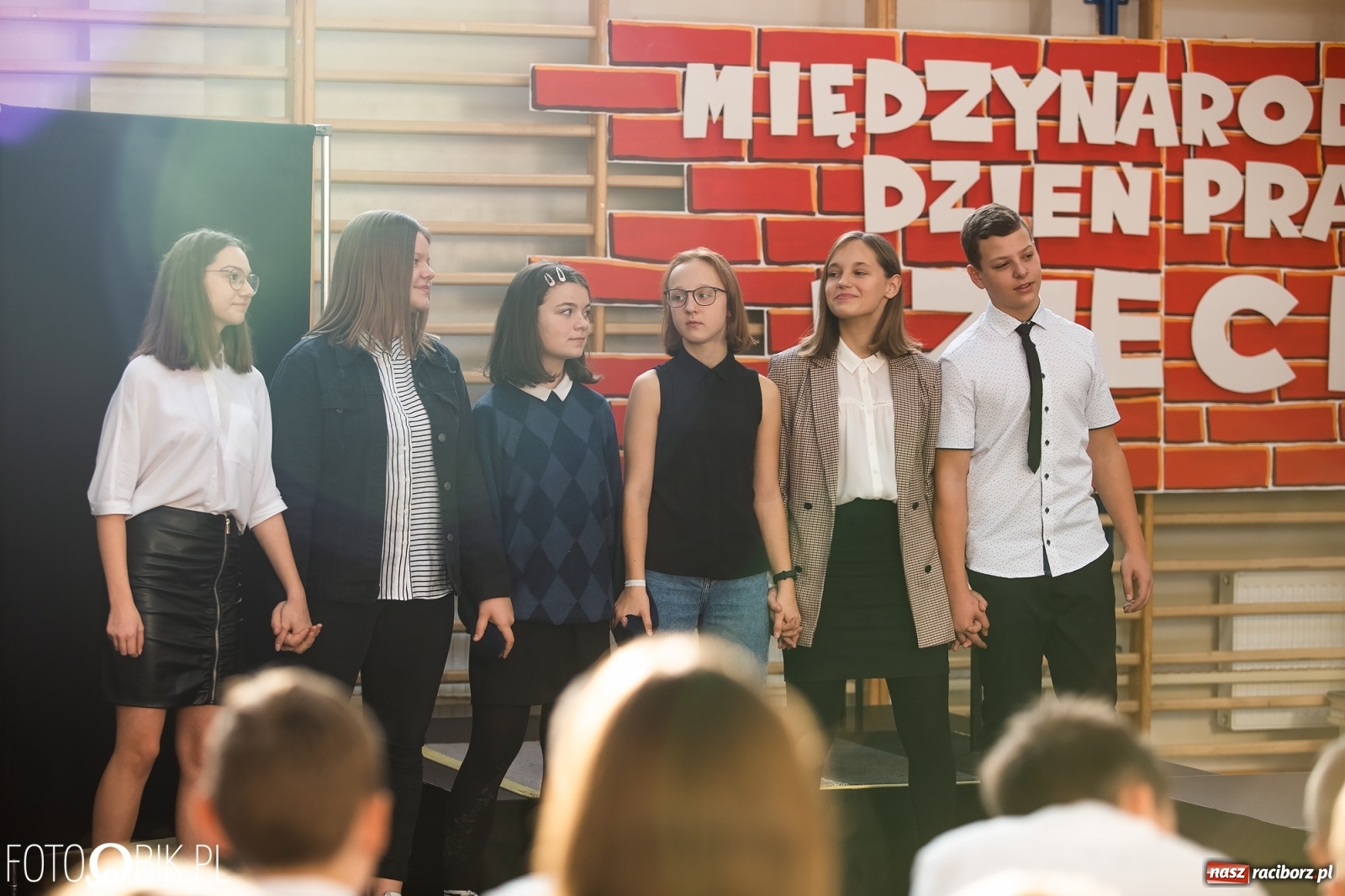 Zdjęcie w galerii na portalu naszraciborz.pl: Spotkanie Rzecznika Mikołaja Pawlaka z uczniami SP 1 wiadomości z regionu