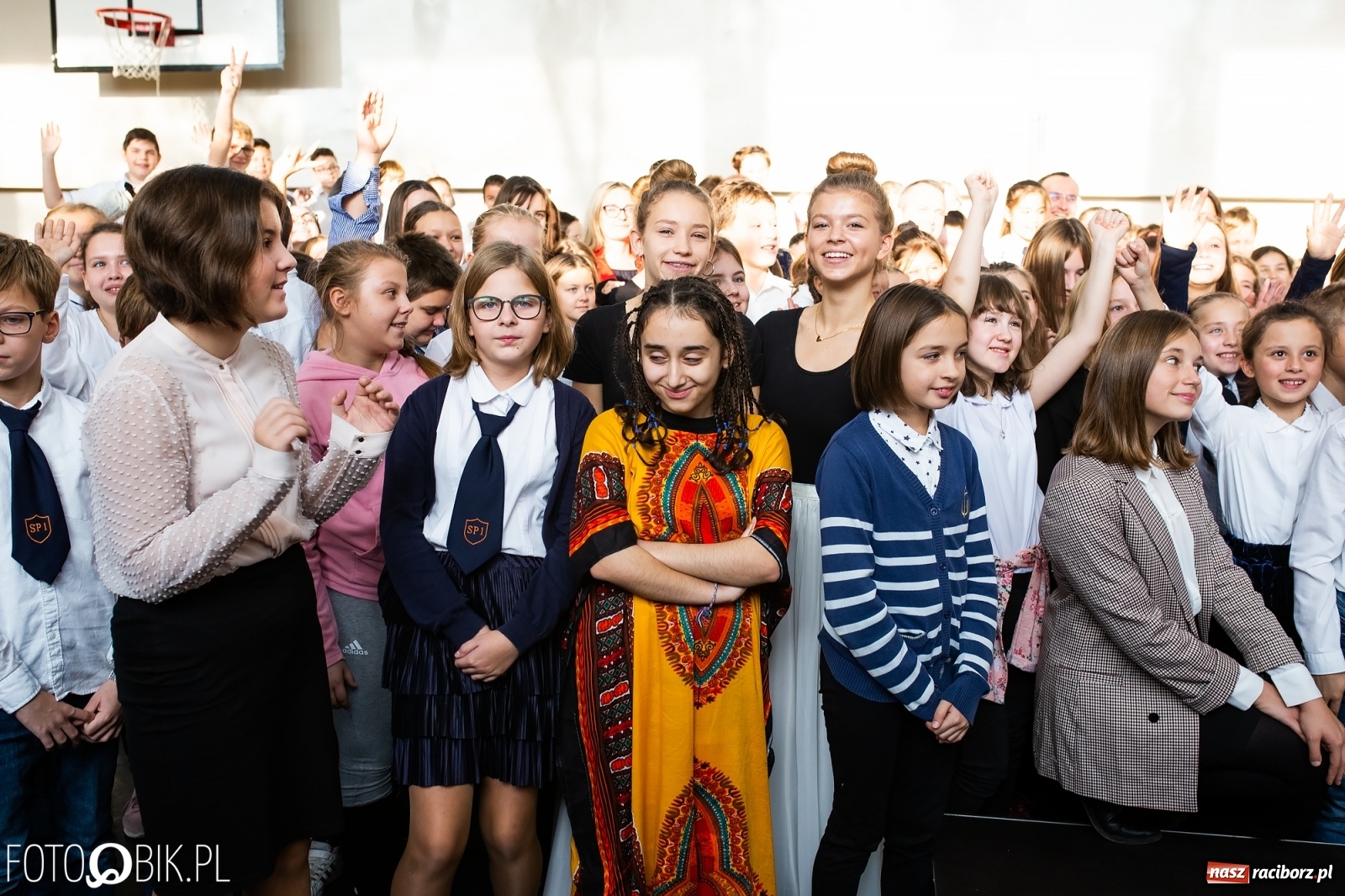 Zdjęcie w galerii na portalu naszraciborz.pl: Spotkanie Rzecznika Mikołaja Pawlaka z uczniami SP 1 wiadomości z regionu