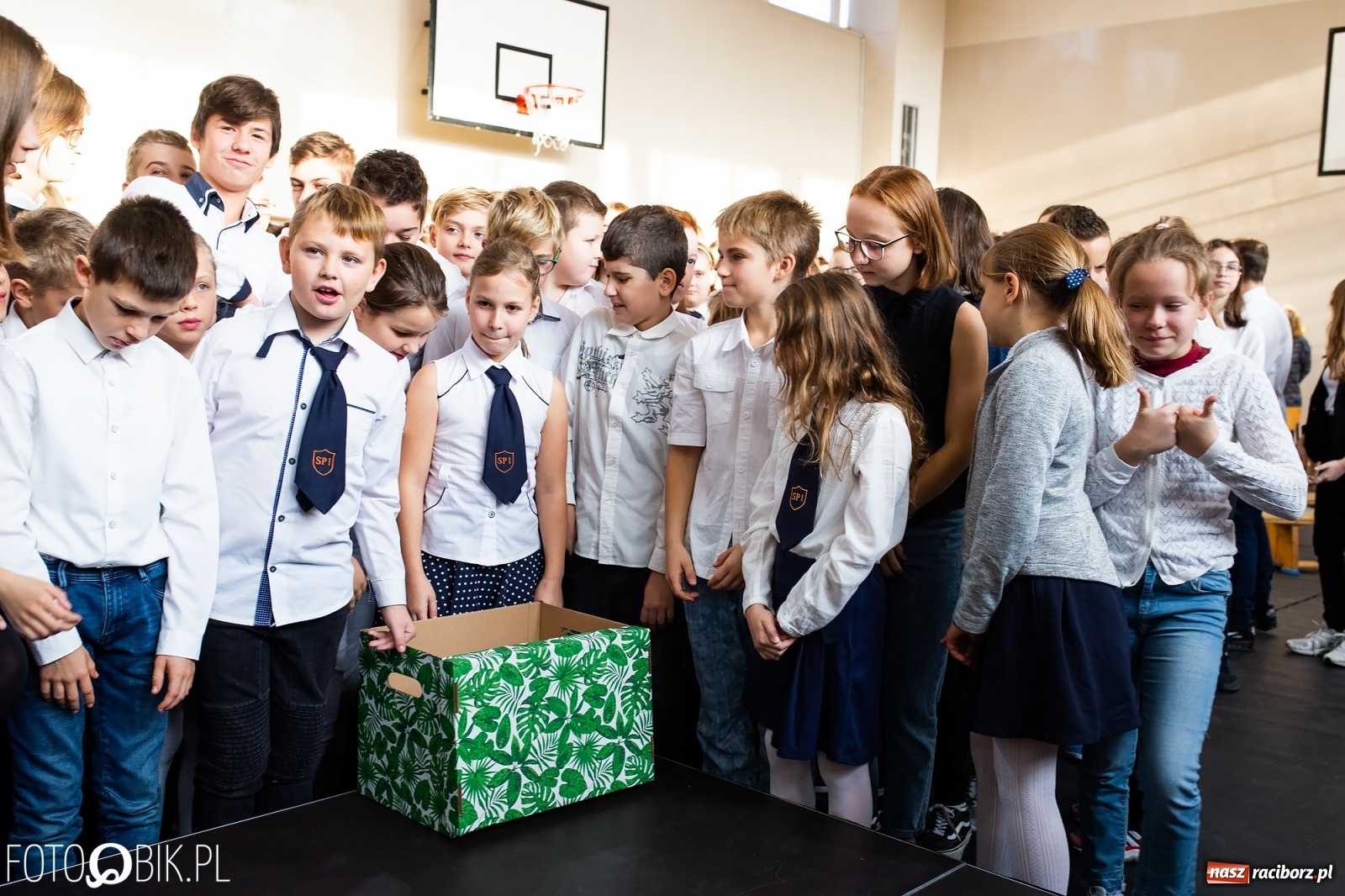 Zdjęcie w galerii na portalu naszraciborz.pl: Spotkanie Rzecznika Mikołaja Pawlaka z uczniami SP 1 wiadomości z regionu