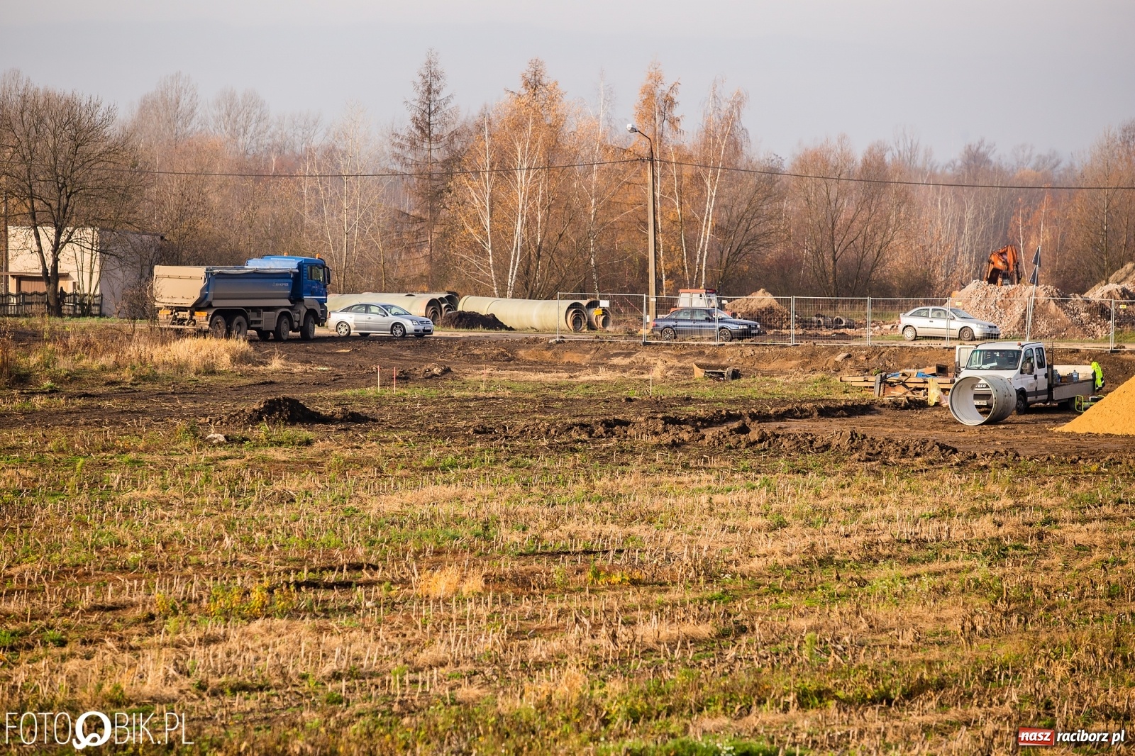 Zdjęcie w galerii na portalu naszraciborz.pl: Przed mostem na Rudzkiej powstaje węzeł komunikacyjny  wiadomości z regionu