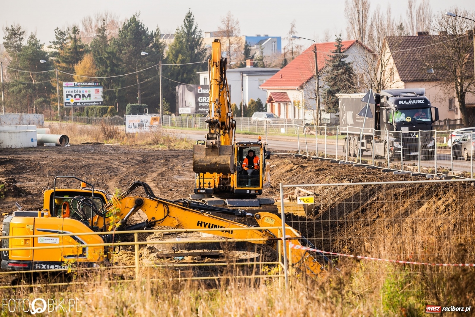 Zdjęcie w galerii na portalu naszraciborz.pl: Przed mostem na Rudzkiej powstaje węzeł komunikacyjny  wiadomości z regionu