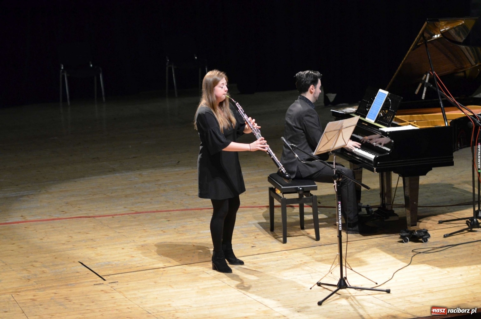 Zdjęcie w galerii na portalu naszraciborz.pl: Rożek angielski na koncercie w RCK-u wiadomości z regionu