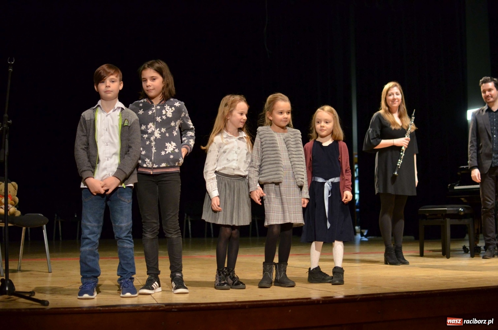 Zdjęcie w galerii na portalu naszraciborz.pl: Rożek angielski na koncercie w RCK-u wiadomości z regionu