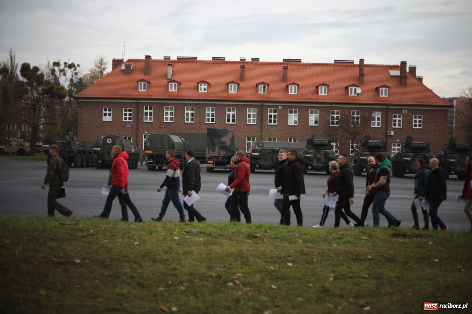 Zdjęcie w galerii na portalu naszraciborz.pl: Tak wygląda dziś na Śląsku początek służby wojskowej  wiadomości z regionu