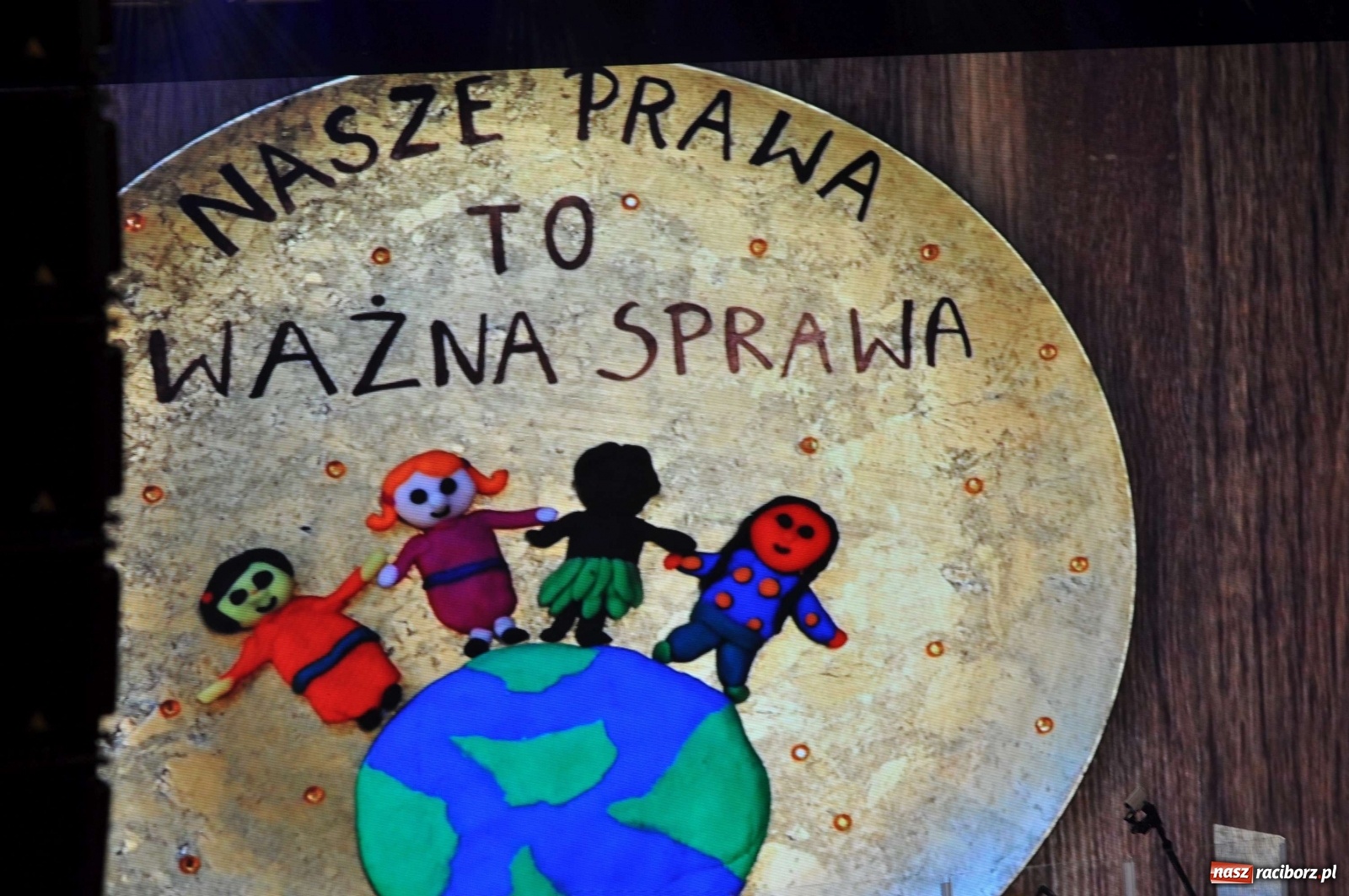 Zdjęcie w galerii na portalu naszraciborz.pl: Gala z okazji raciborskich Ogólnopolskich Obchodów Dni Praw Dziecka [FOTO i WIDEO] wiadomości z regionu