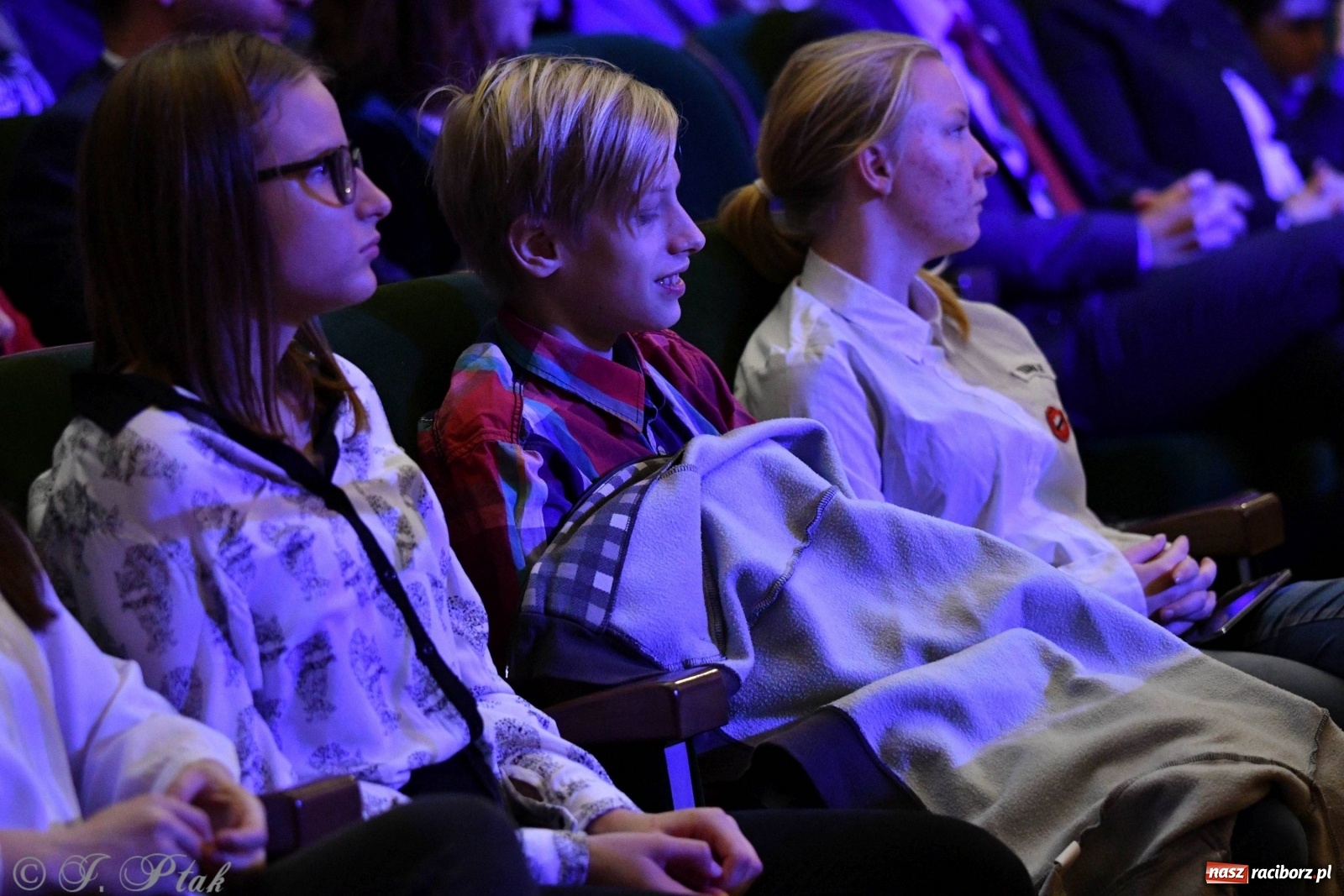 Zdjęcie w galerii na portalu naszraciborz.pl: Gala z okazji raciborskich Ogólnopolskich Obchodów Dni Praw Dziecka [FOTO i WIDEO] wiadomości z regionu