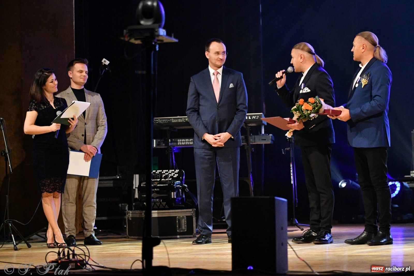 Zdjęcie w galerii na portalu naszraciborz.pl: Gala z okazji raciborskich Ogólnopolskich Obchodów Dni Praw Dziecka [FOTO i WIDEO] wiadomości z regionu