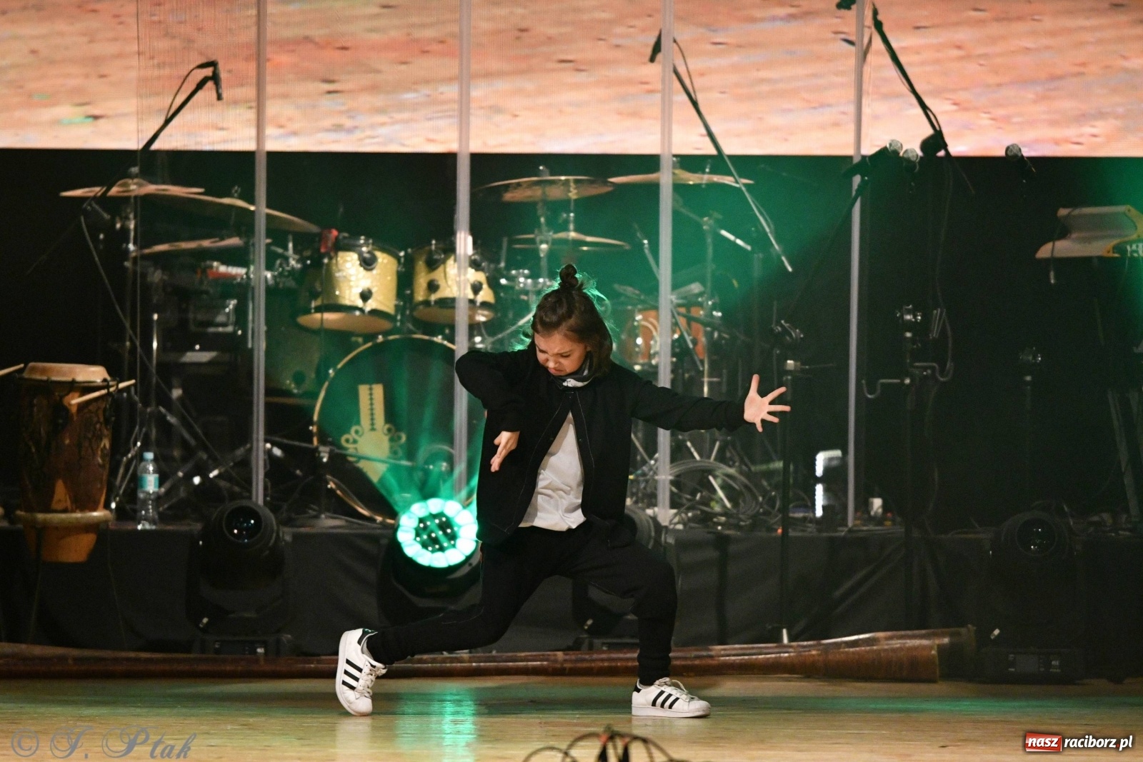 Zdjęcie w galerii na portalu naszraciborz.pl: Gala z okazji raciborskich Ogólnopolskich Obchodów Dni Praw Dziecka [FOTO i WIDEO] wiadomości z regionu