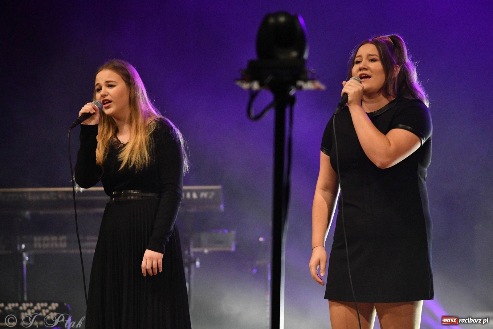 Zdjęcie w galerii na portalu naszraciborz.pl: Gala z okazji raciborskich Ogólnopolskich Obchodów Dni Praw Dziecka [FOTO i WIDEO] wiadomości z regionu