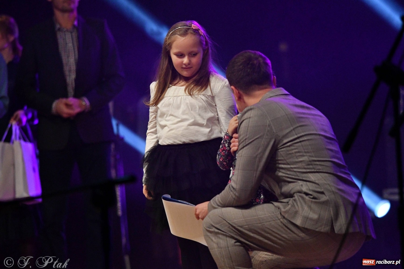 Zdjęcie w galerii na portalu naszraciborz.pl: Gala z okazji raciborskich Ogólnopolskich Obchodów Dni Praw Dziecka [FOTO i WIDEO] wiadomości z regionu