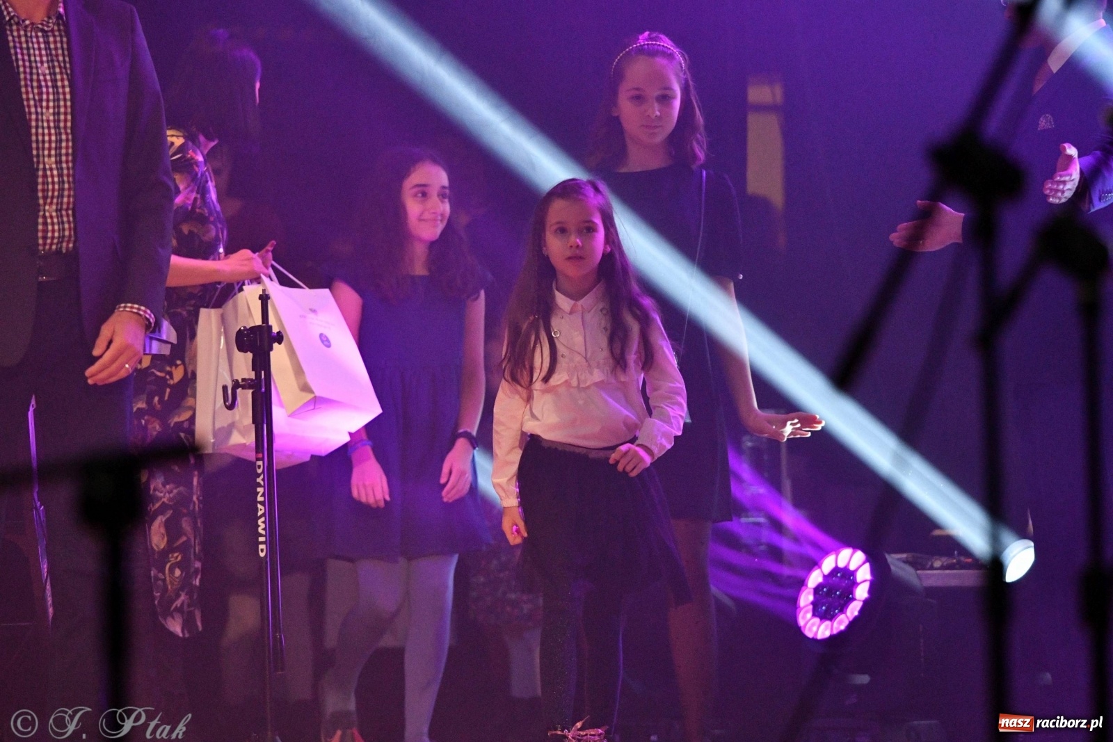 Zdjęcie w galerii na portalu naszraciborz.pl: Gala z okazji raciborskich Ogólnopolskich Obchodów Dni Praw Dziecka [FOTO i WIDEO] wiadomości z regionu