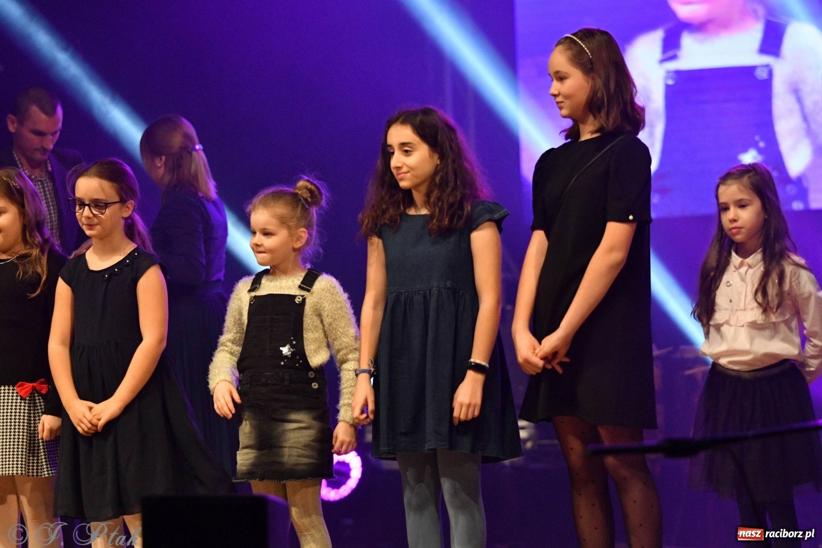 Zdjęcie w galerii na portalu naszraciborz.pl: Gala z okazji raciborskich Ogólnopolskich Obchodów Dni Praw Dziecka [FOTO i WIDEO] wiadomości z regionu