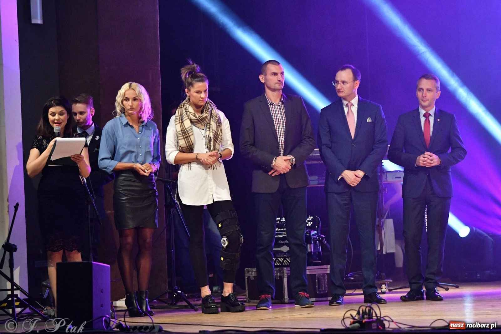 Zdjęcie w galerii na portalu naszraciborz.pl: Gala z okazji raciborskich Ogólnopolskich Obchodów Dni Praw Dziecka [FOTO i WIDEO] wiadomości z regionu