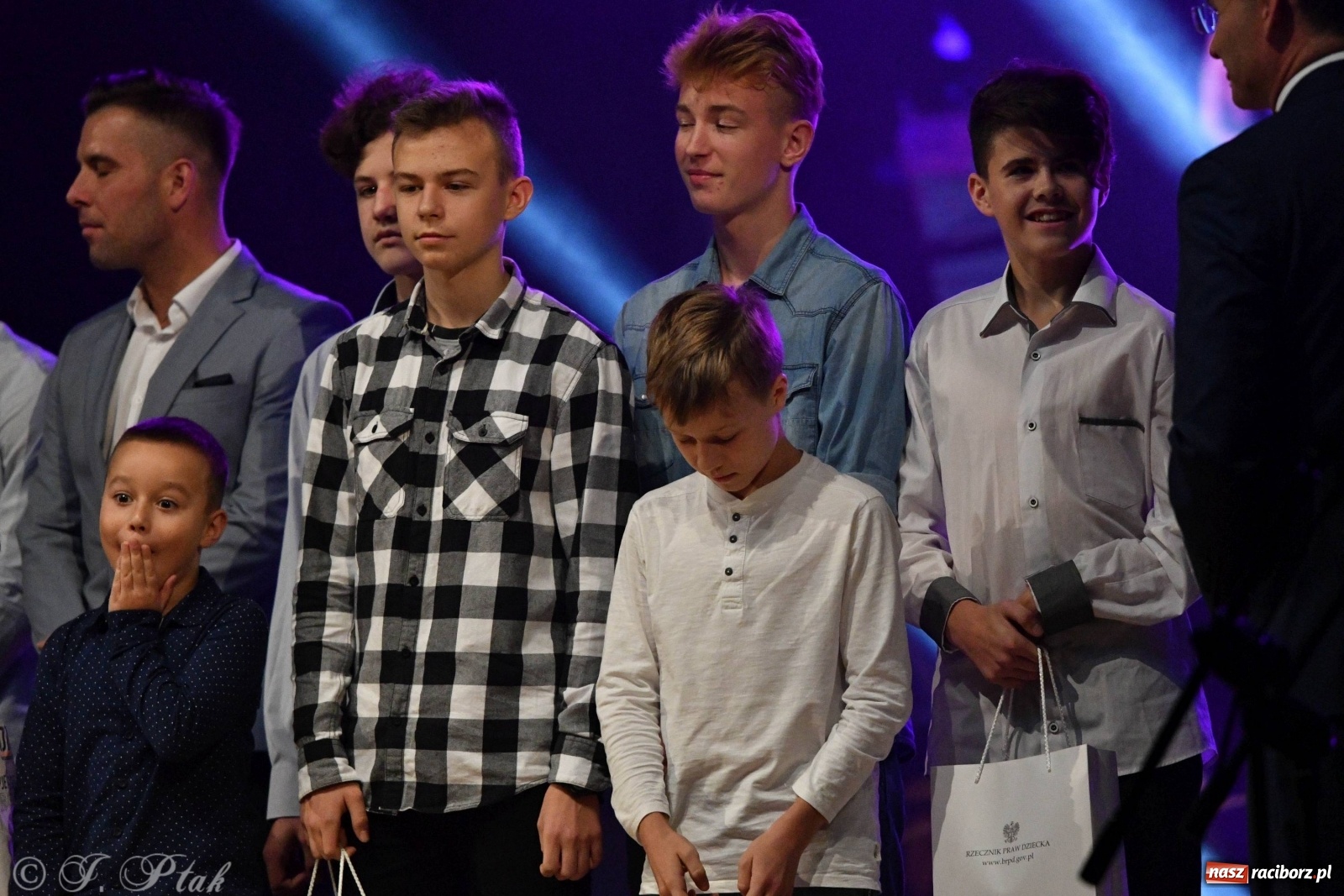 Zdjęcie w galerii na portalu naszraciborz.pl: Gala z okazji raciborskich Ogólnopolskich Obchodów Dni Praw Dziecka [FOTO i WIDEO] wiadomości z regionu