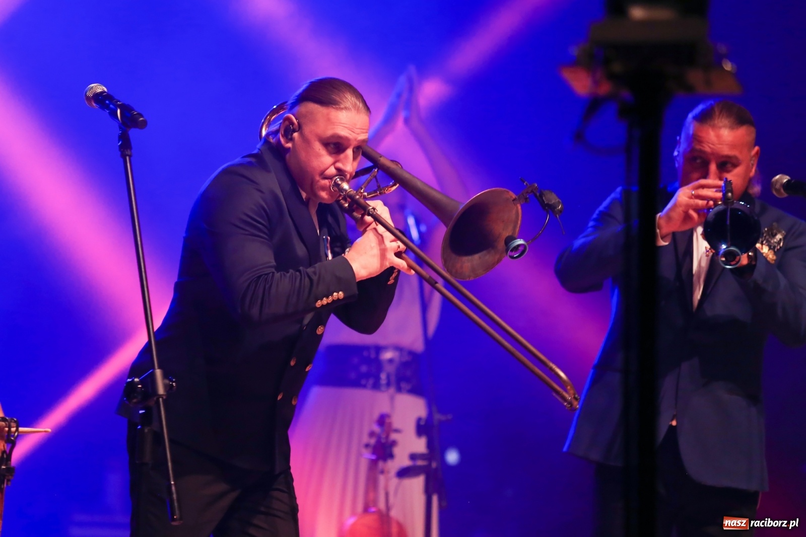Zdjęcie w galerii na portalu naszraciborz.pl: Golec uOrkiestra zagrała w RCK [FOTO i WIDEO] wiadomości z regionu