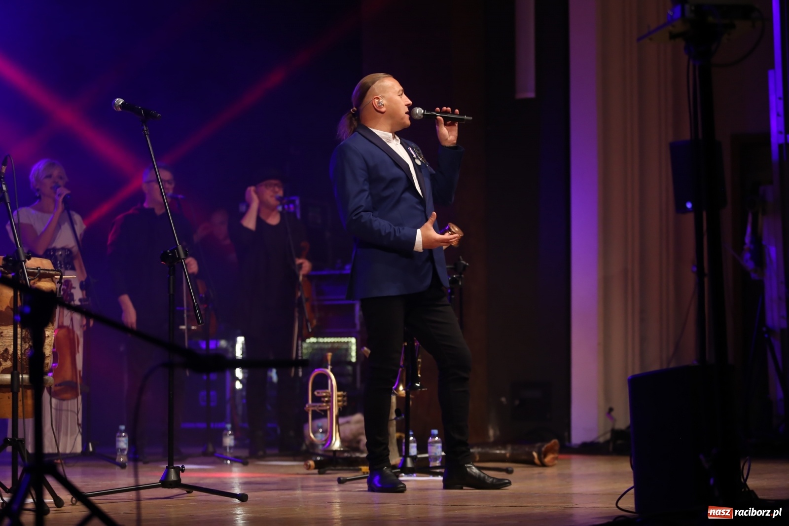 Zdjęcie w galerii na portalu naszraciborz.pl: Golec uOrkiestra zagrała w RCK [FOTO i WIDEO] wiadomości z regionu