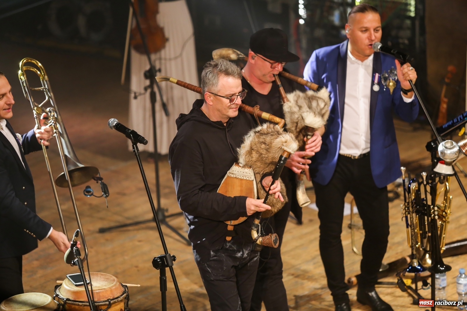 Zdjęcie w galerii na portalu naszraciborz.pl: Golec uOrkiestra zagrała w RCK [FOTO i WIDEO] wiadomości z regionu