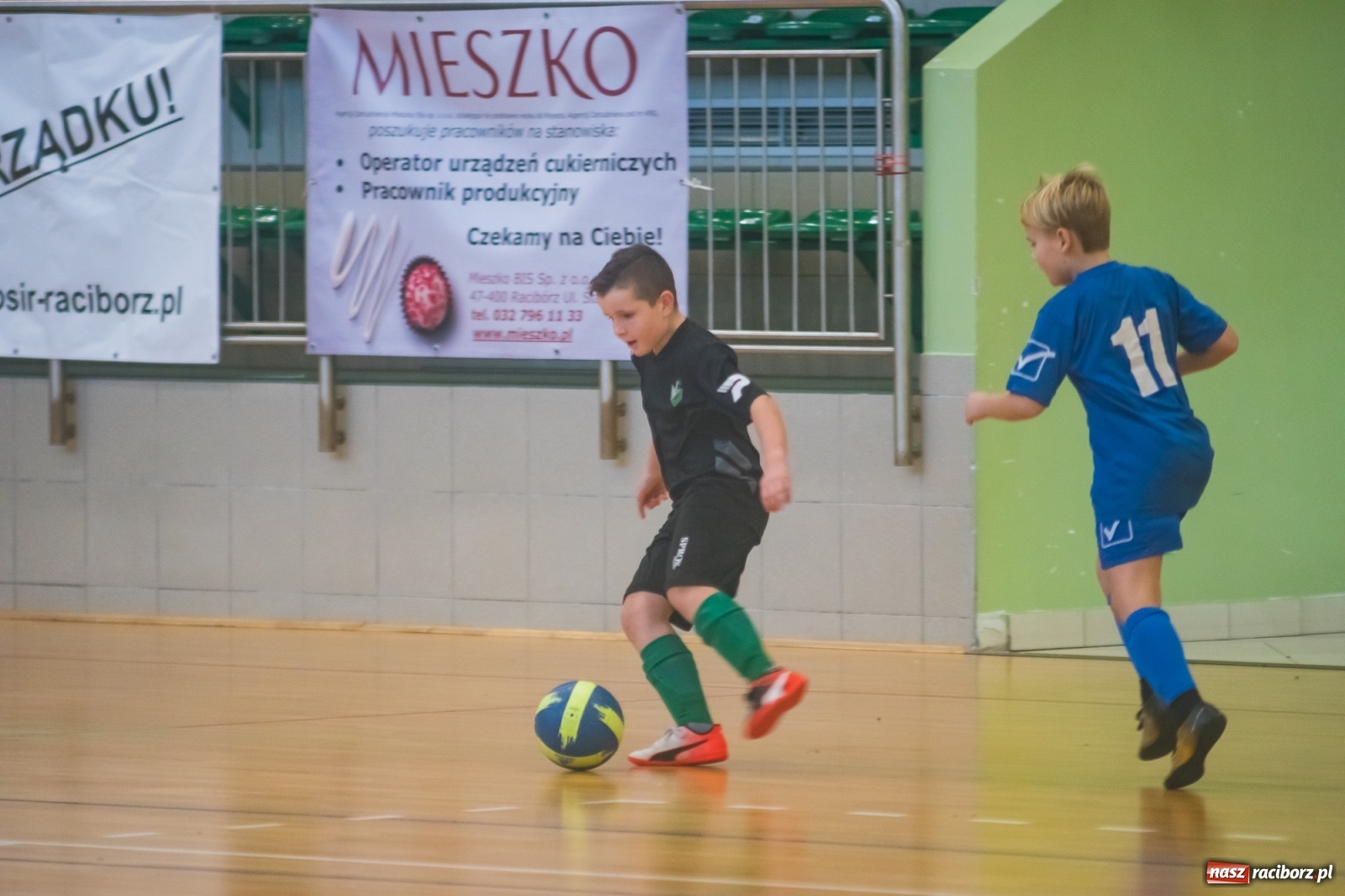 Zdjęcie w galerii na portalu naszraciborz.pl: Orliki młodsze walczyły w Arenie Rafako. Górnik Zabrze z Pucharem Prezesa [FOTO i WIDEO] wiadomości z regionu