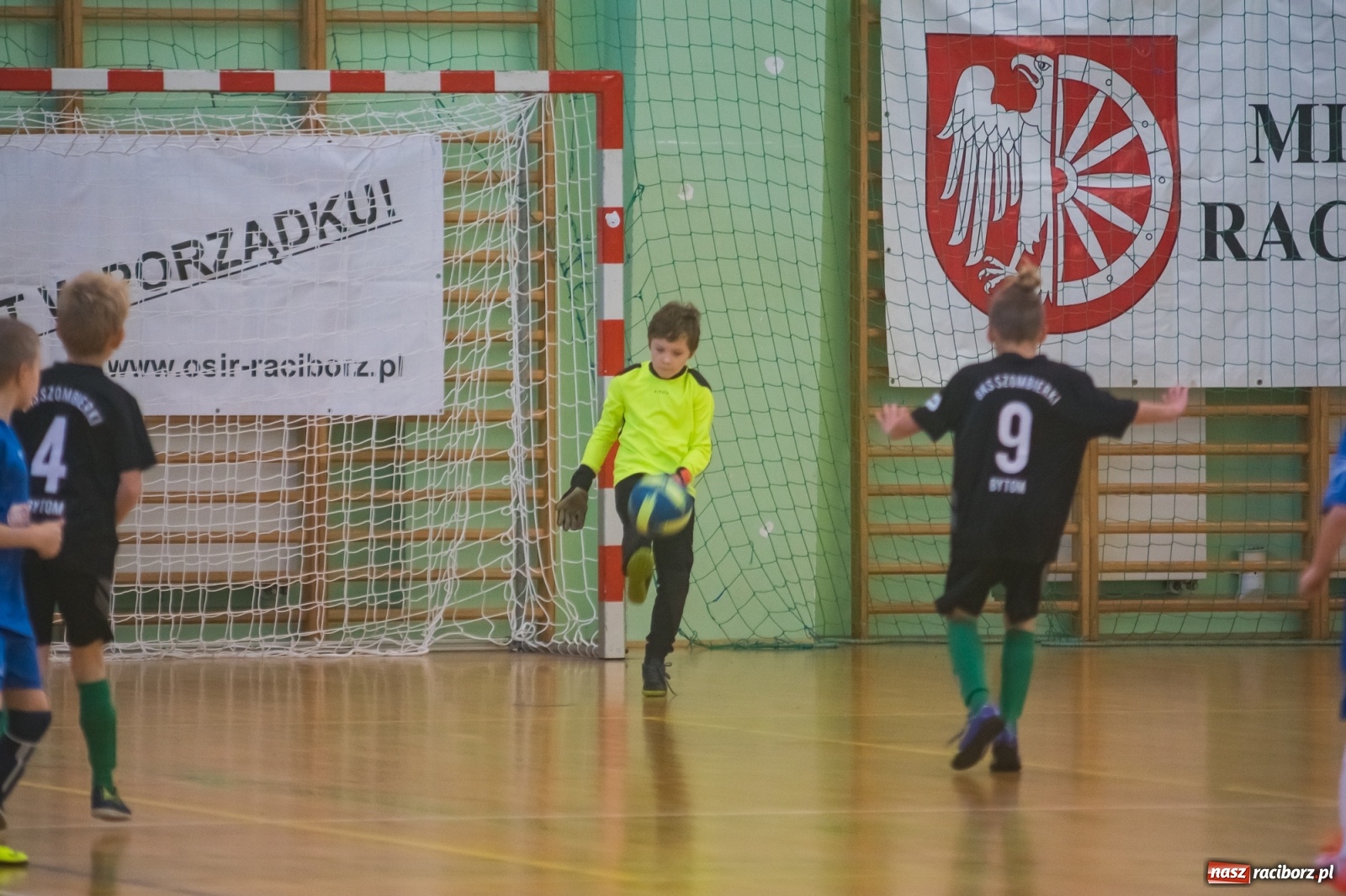 Zdjęcie w galerii na portalu naszraciborz.pl: Orliki młodsze walczyły w Arenie Rafako. Górnik Zabrze z Pucharem Prezesa [FOTO i WIDEO] wiadomości z regionu