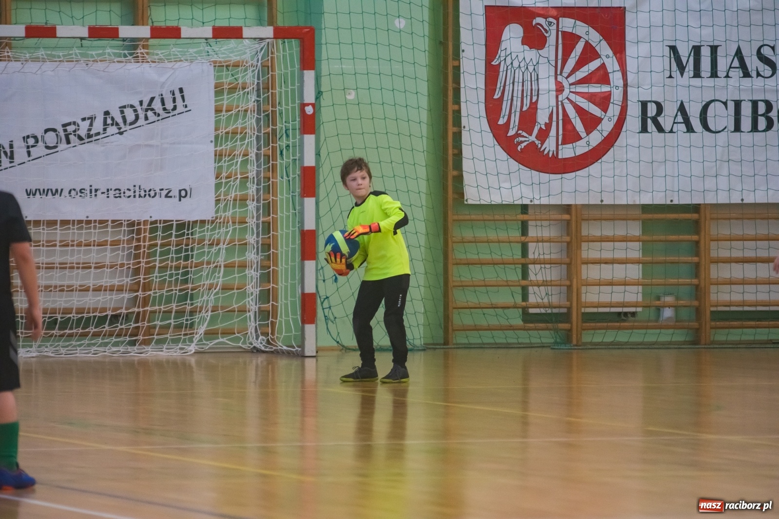 Zdjęcie w galerii na portalu naszraciborz.pl: Orliki młodsze walczyły w Arenie Rafako. Górnik Zabrze z Pucharem Prezesa [FOTO i WIDEO] wiadomości z regionu