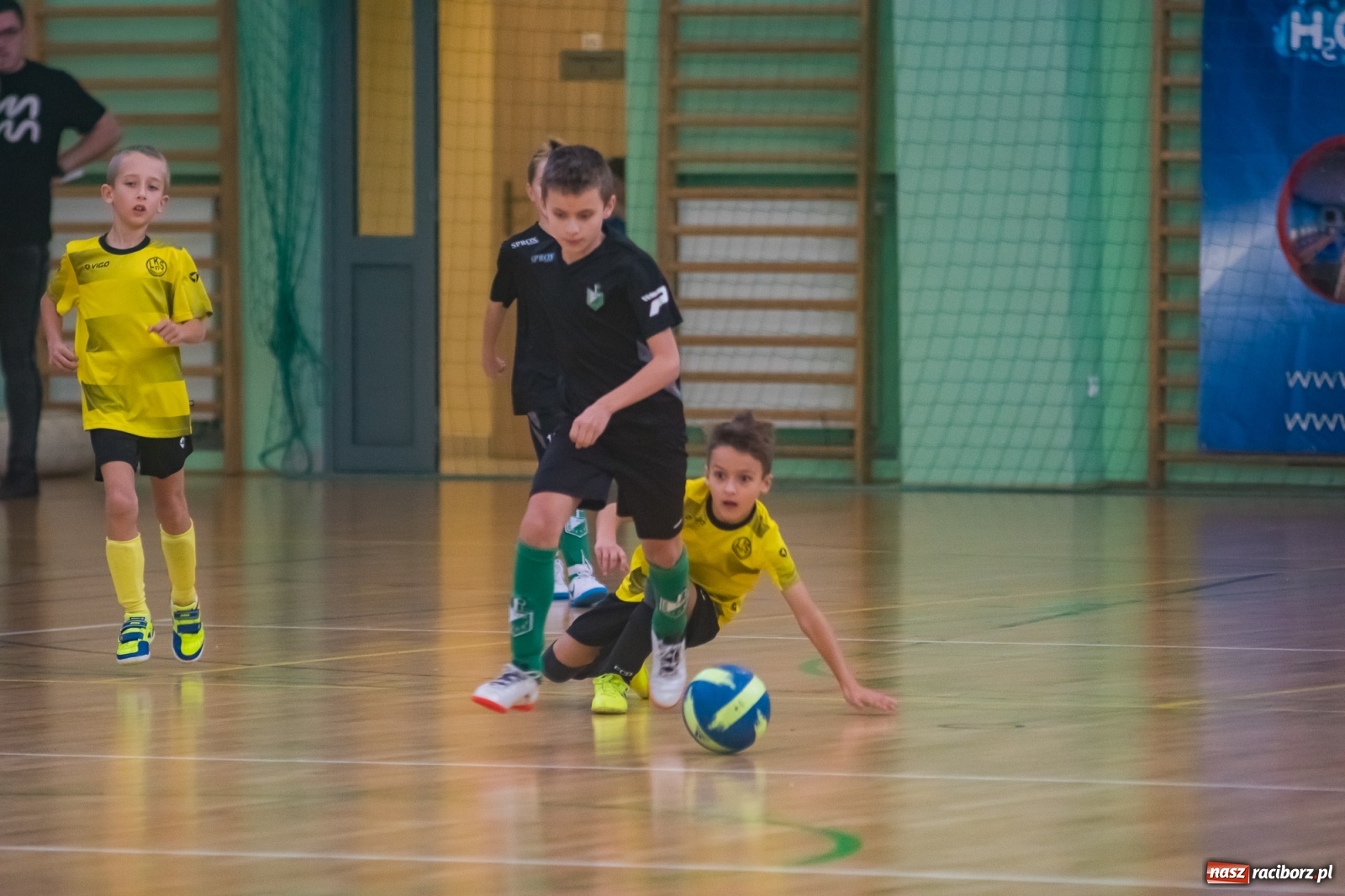 Zdjęcie w galerii na portalu naszraciborz.pl: Orliki młodsze walczyły w Arenie Rafako. Górnik Zabrze z Pucharem Prezesa [FOTO i WIDEO] wiadomości z regionu