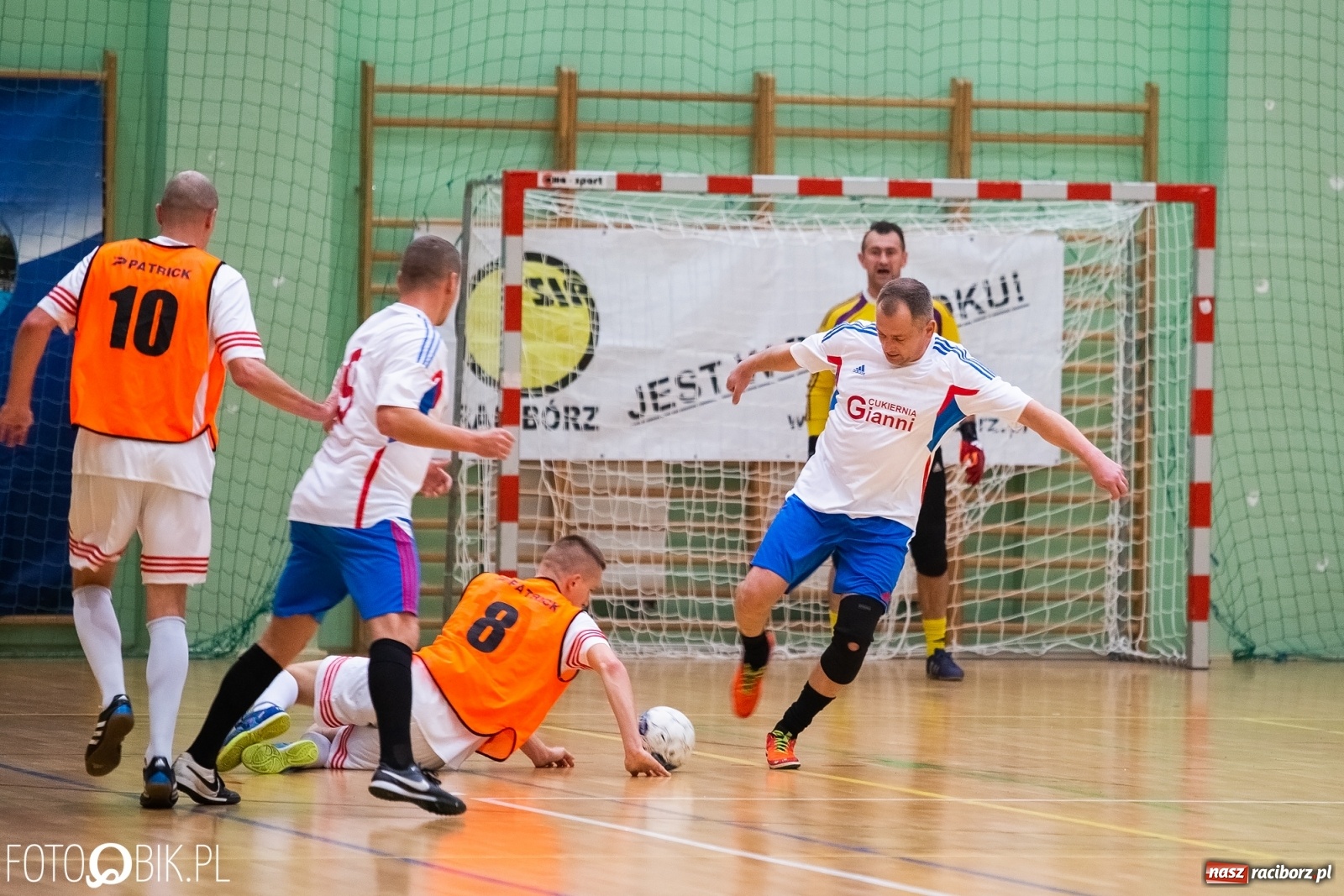 Zdjęcie w galerii na portalu naszraciborz.pl: Niedzielny maraton z HLPN [FOTO] wiadomości z regionu