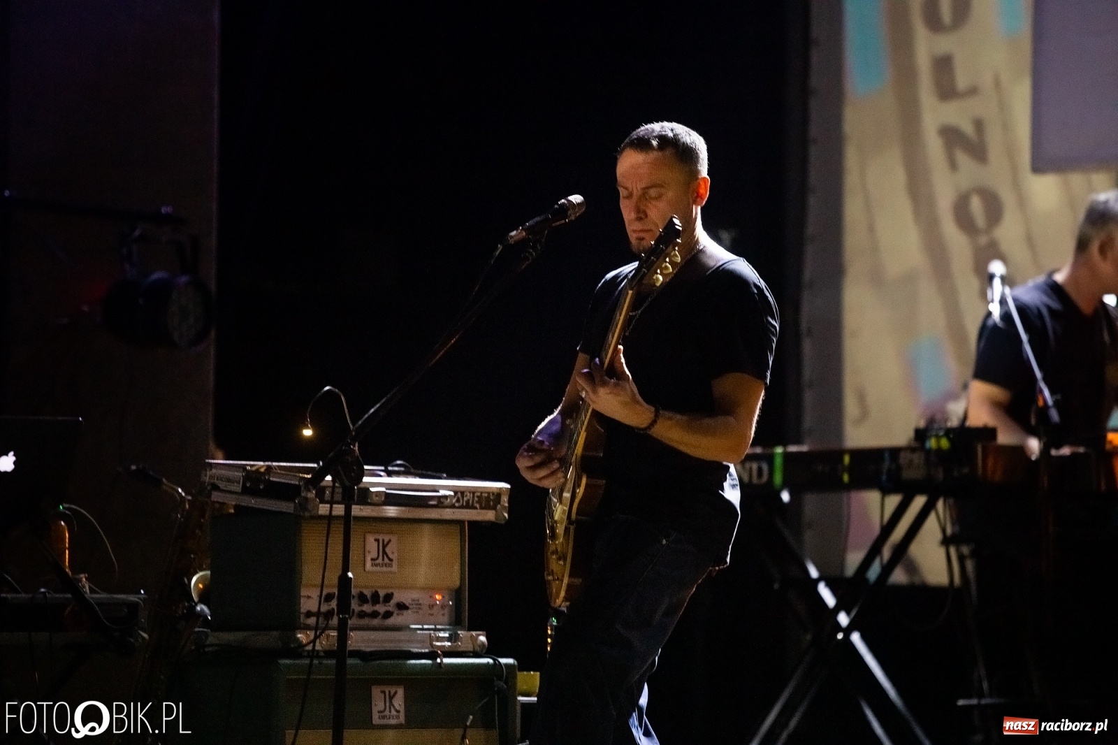 Zdjęcie w galerii na portalu naszraciborz.pl: Zespół Lao Che zagrał w Raciborskim Centrum Kultury wiadomości z regionu